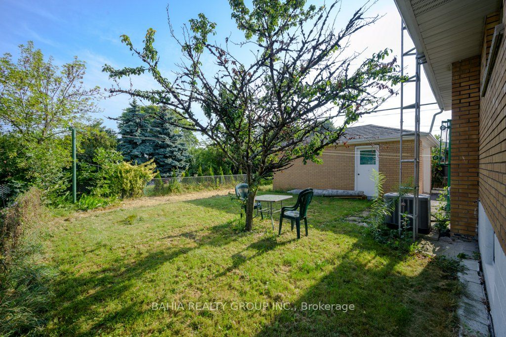 51 Robroy Ave Property Photo 31