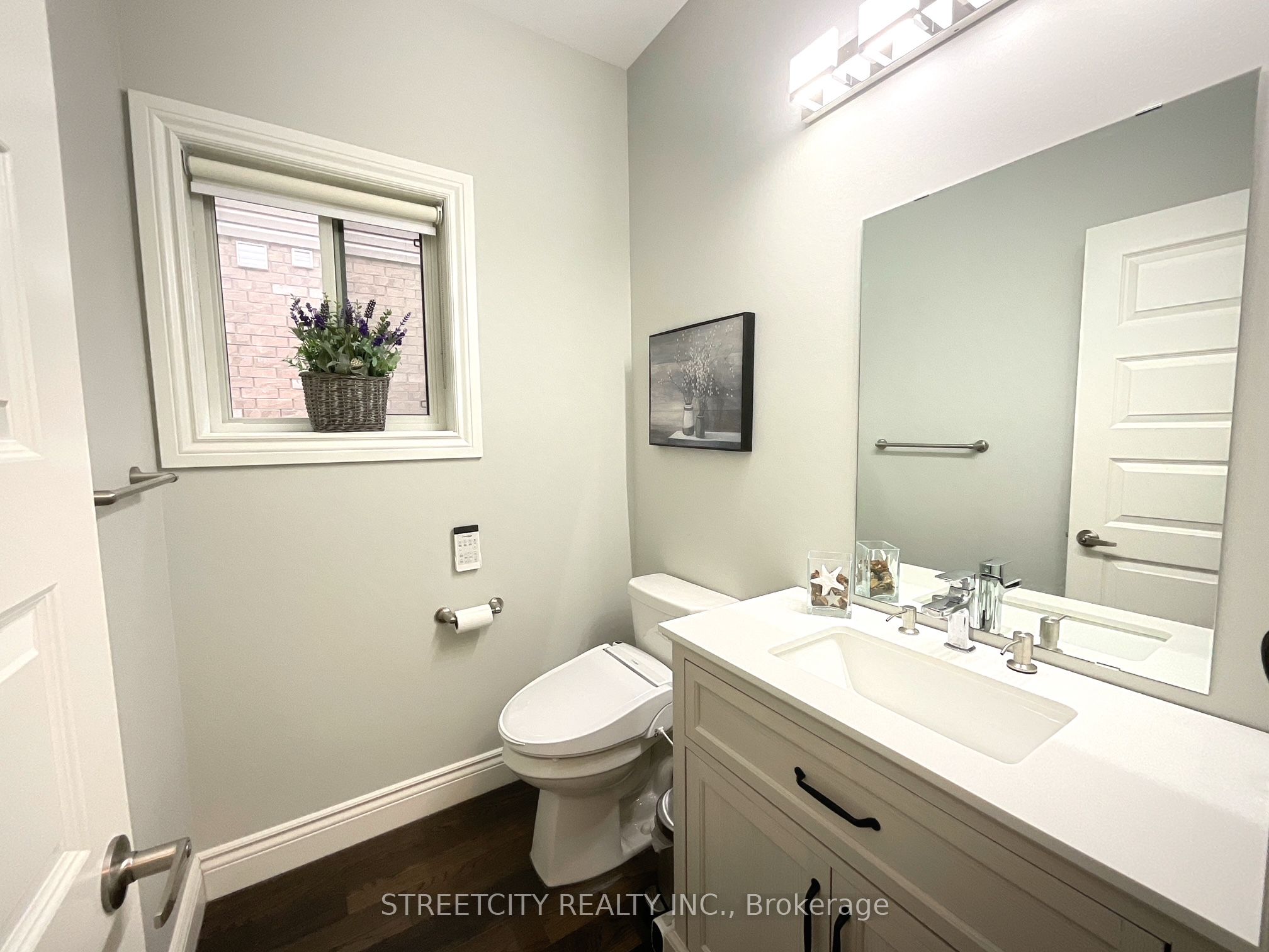 1295 Dyer Crescent Property Photo 34