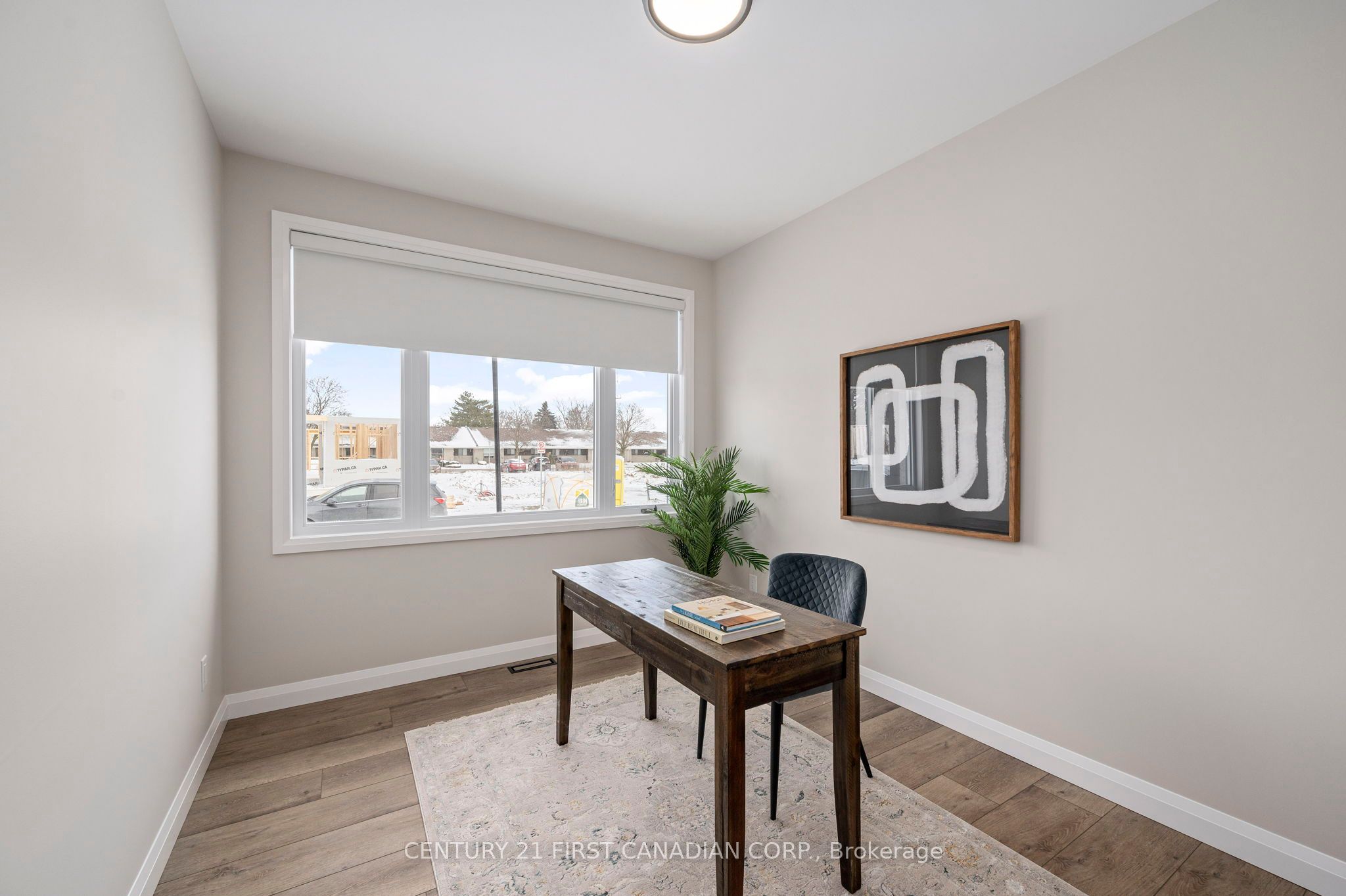#6 - 32 Postma Crescent Property Photo 6