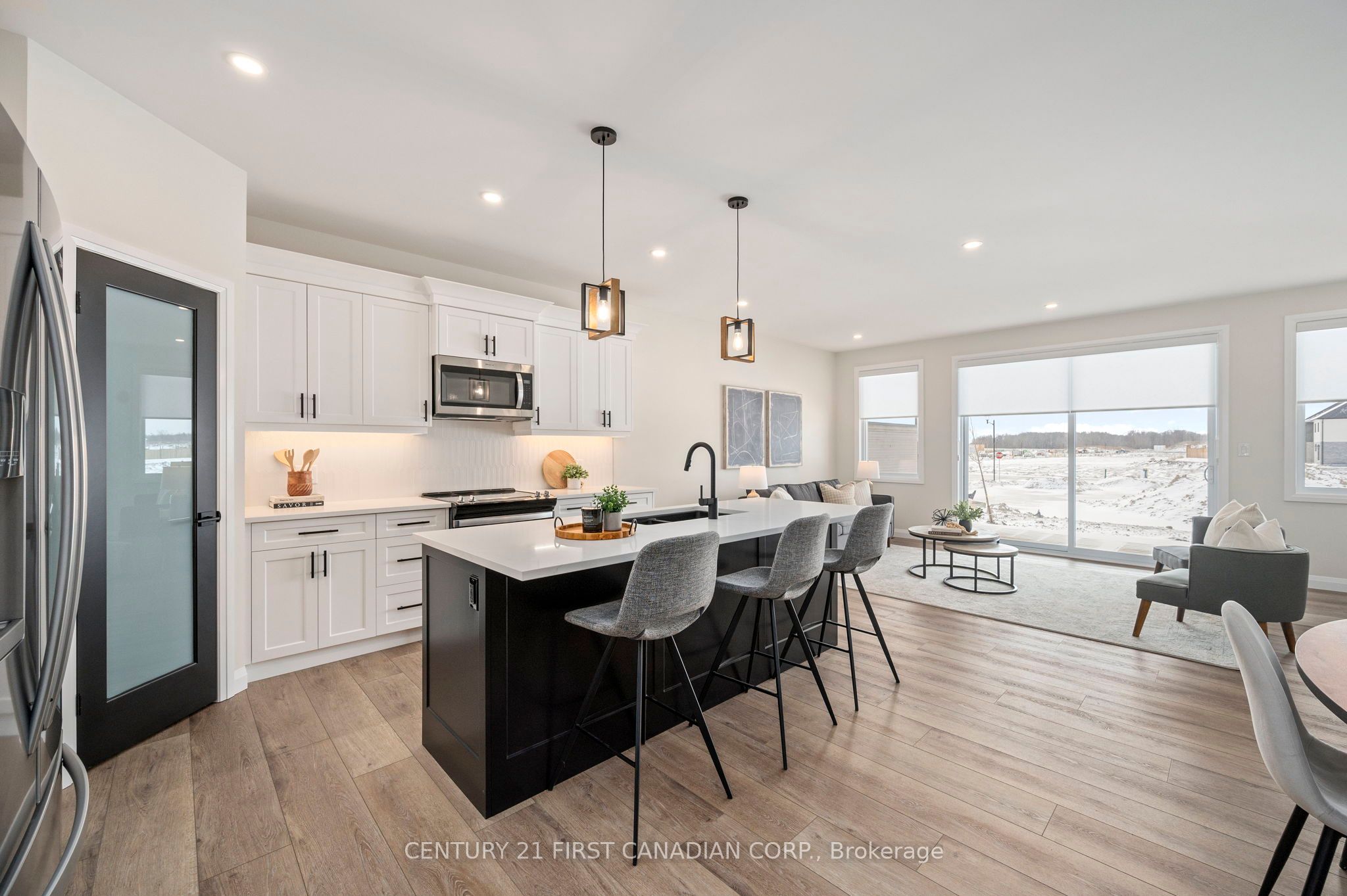 #6 - 32 Postma Crescent Property Photo 10