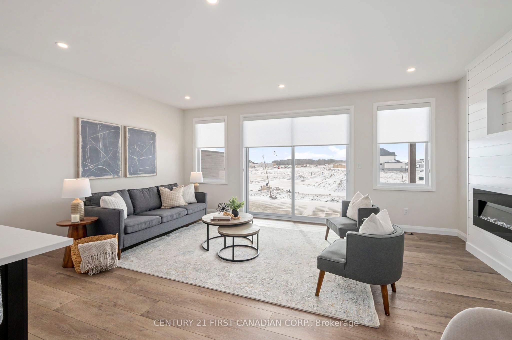 #6 - 32 Postma Crescent Property Photo 18
