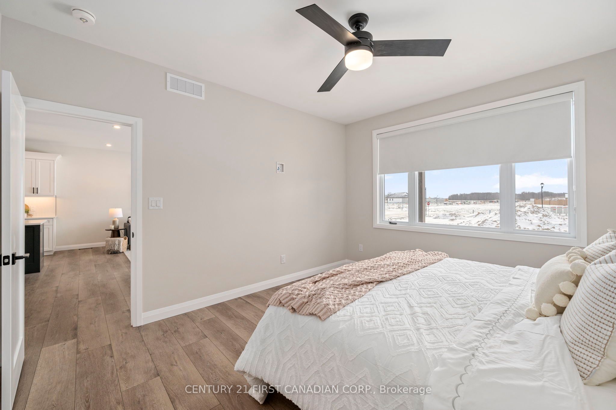 #6 - 32 Postma Crescent Property Photo 20