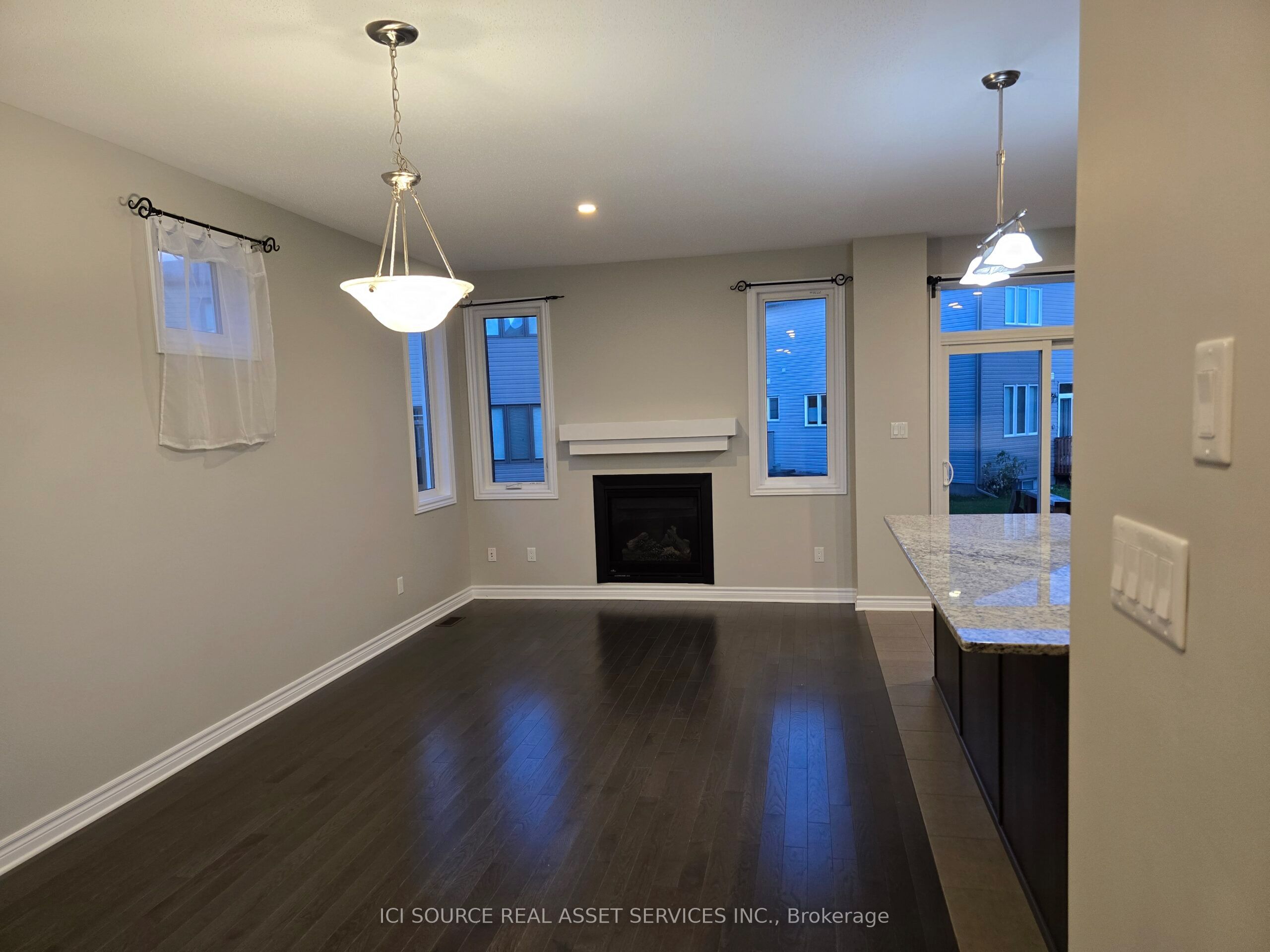 193 Kimpton Drive Property Photo 17
