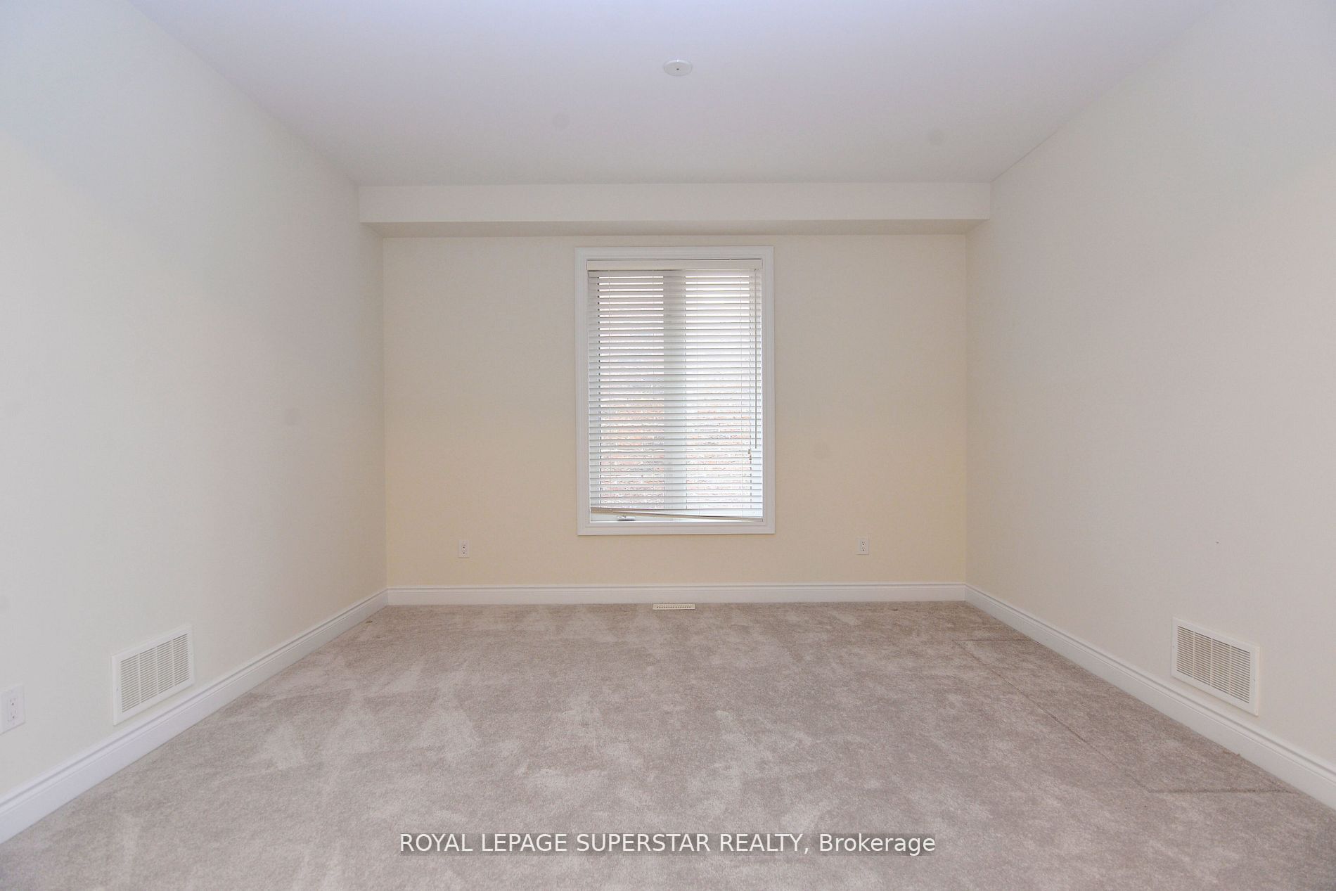 7724 Black Maple Drive Property Photo 7