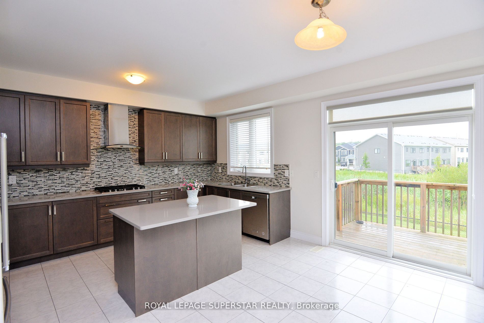 7724 Black Maple Drive Property Photo 8
