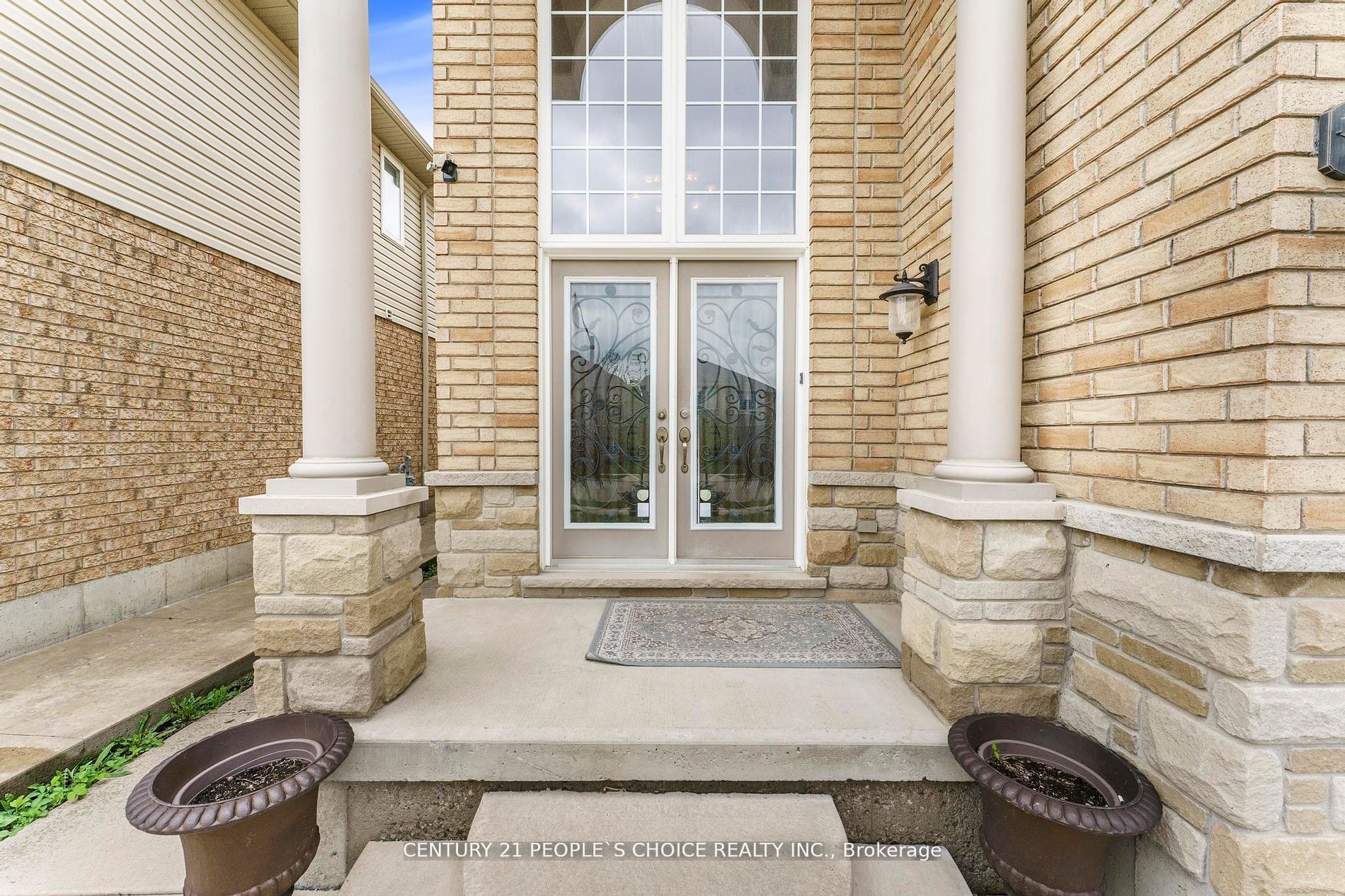 38 Assisi Street Property Photo 4