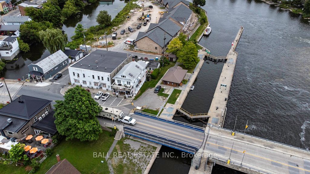 8 Bridge Street Property Photo 2