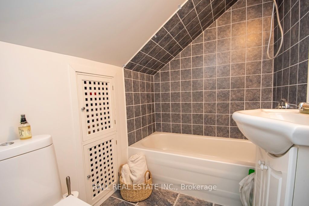 8 Bridge Street Property Photo 18