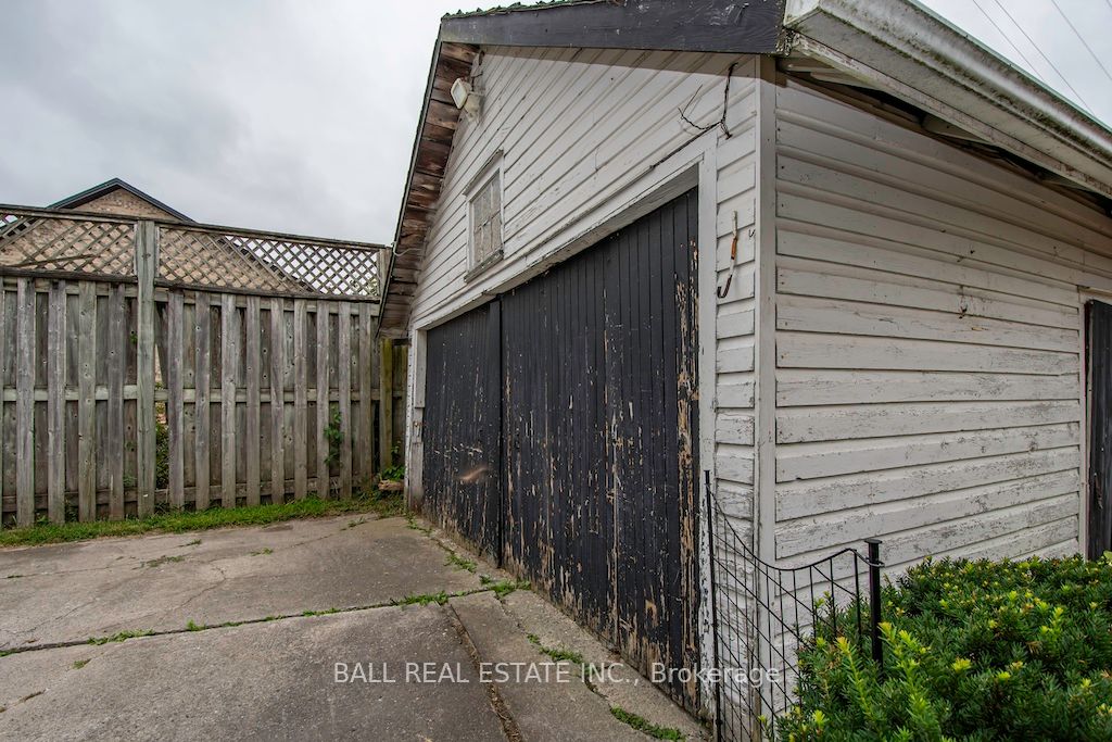 8 Bridge Street Property Photo 35