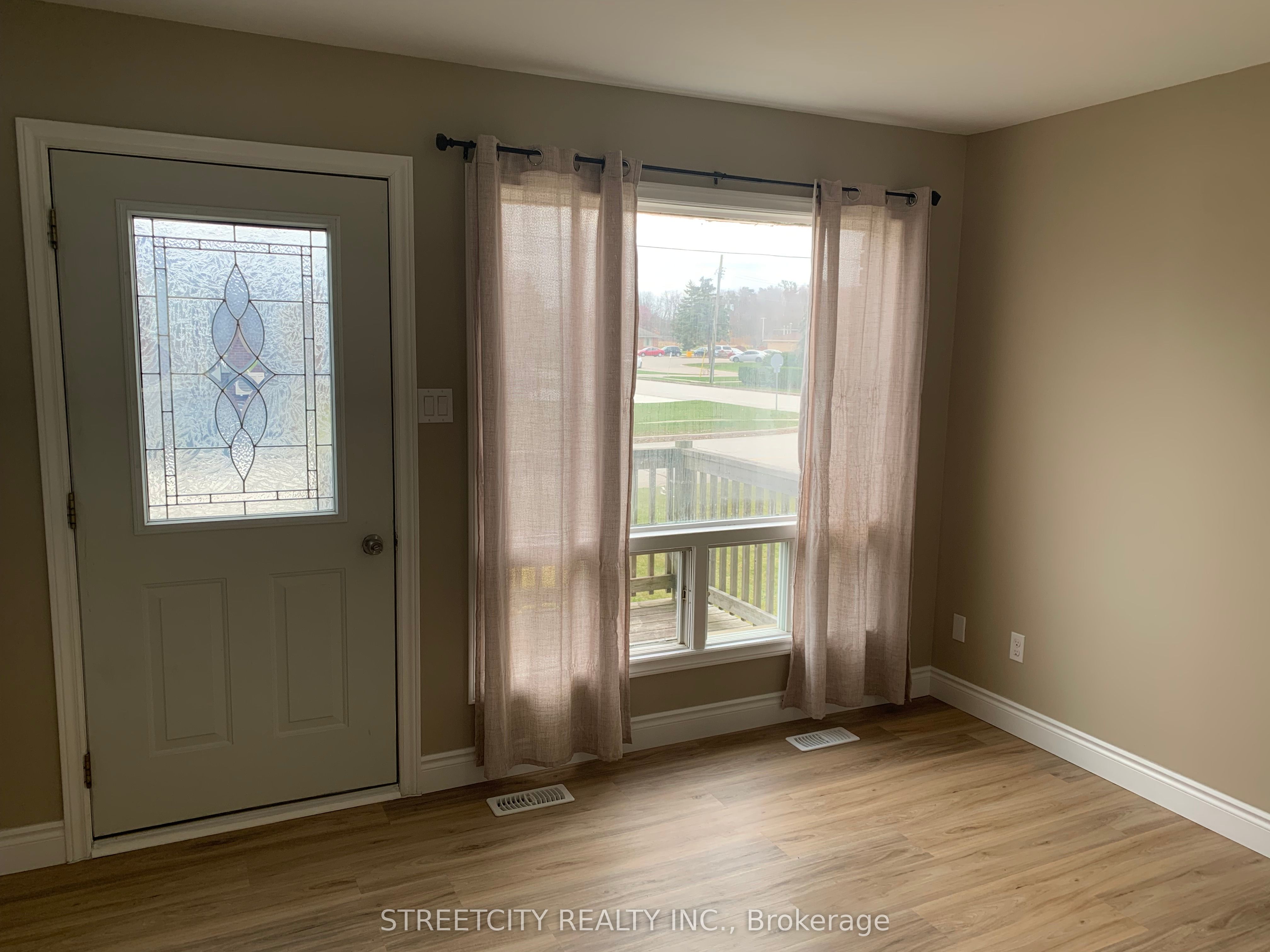 #a - 140 Symes Street Property Photo 3