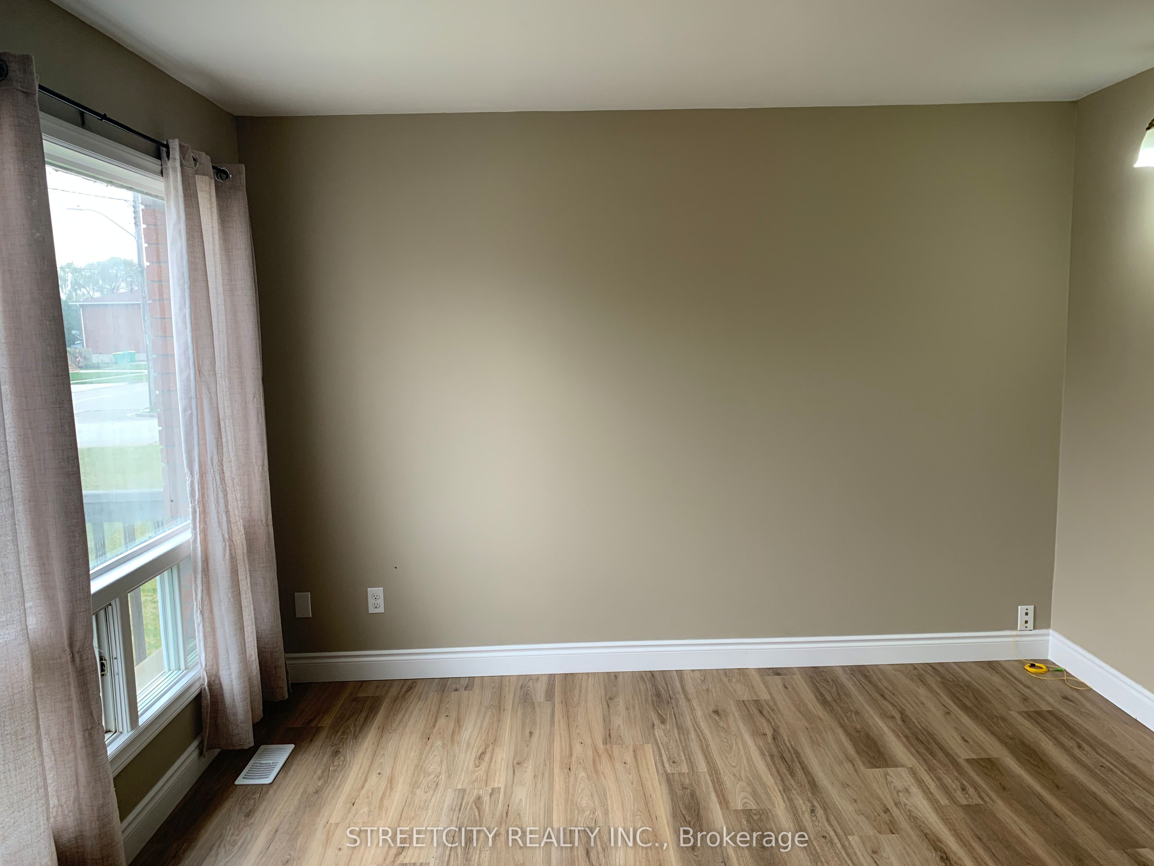 #a - 140 Symes Street Property Photo 4