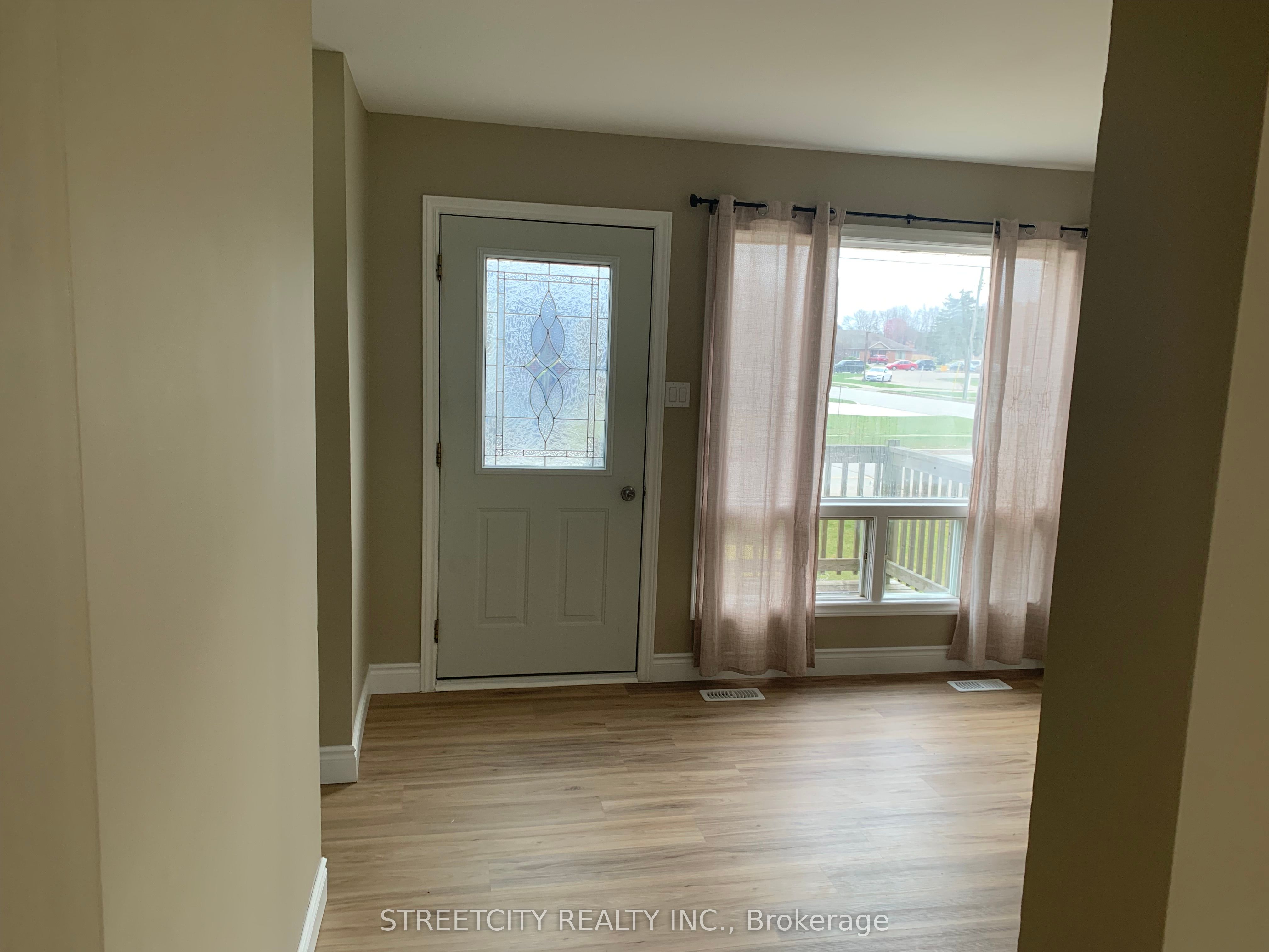 #a - 140 Symes Street Property Photo 5