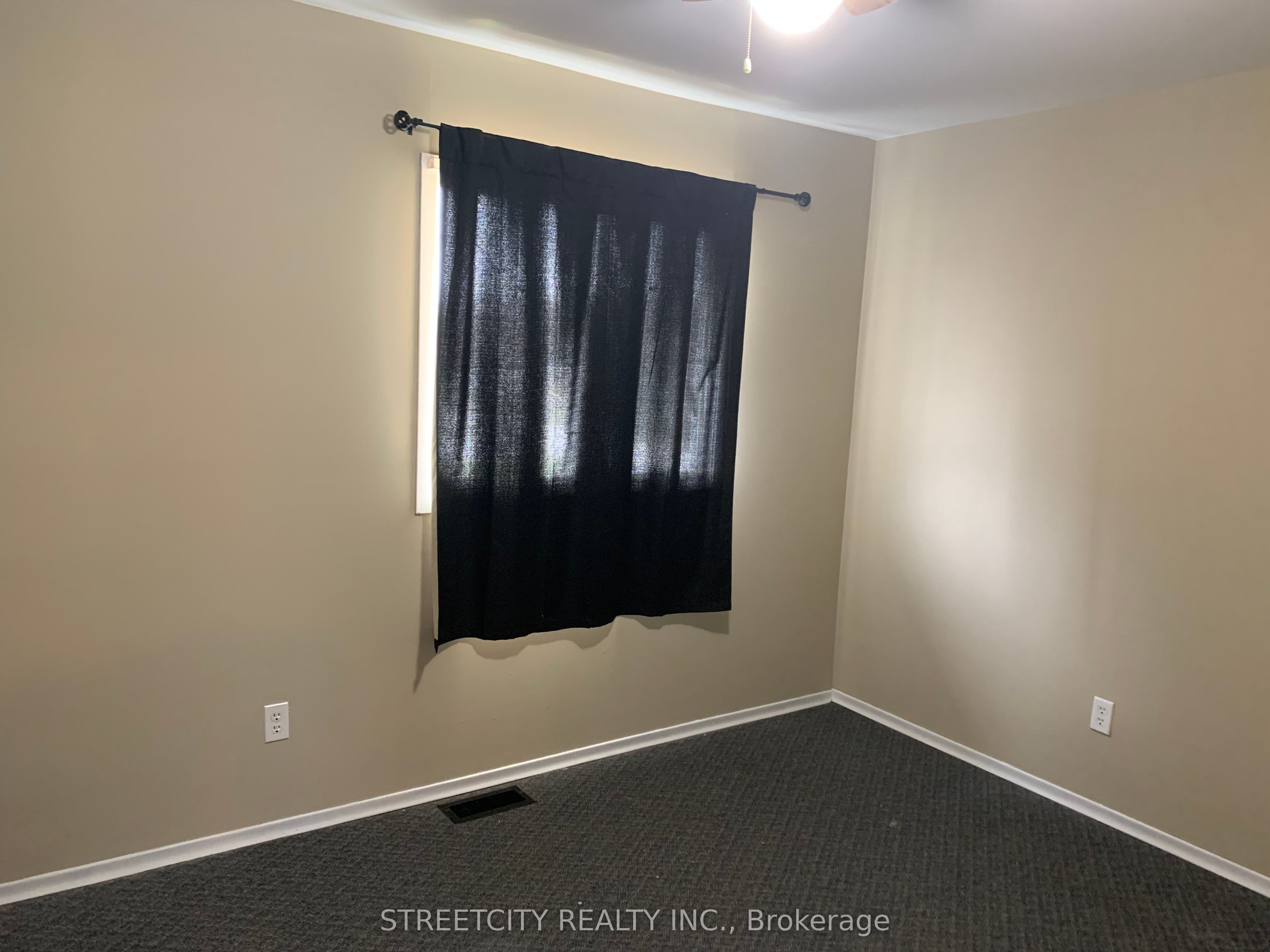 #a - 140 Symes Street Property Photo 16