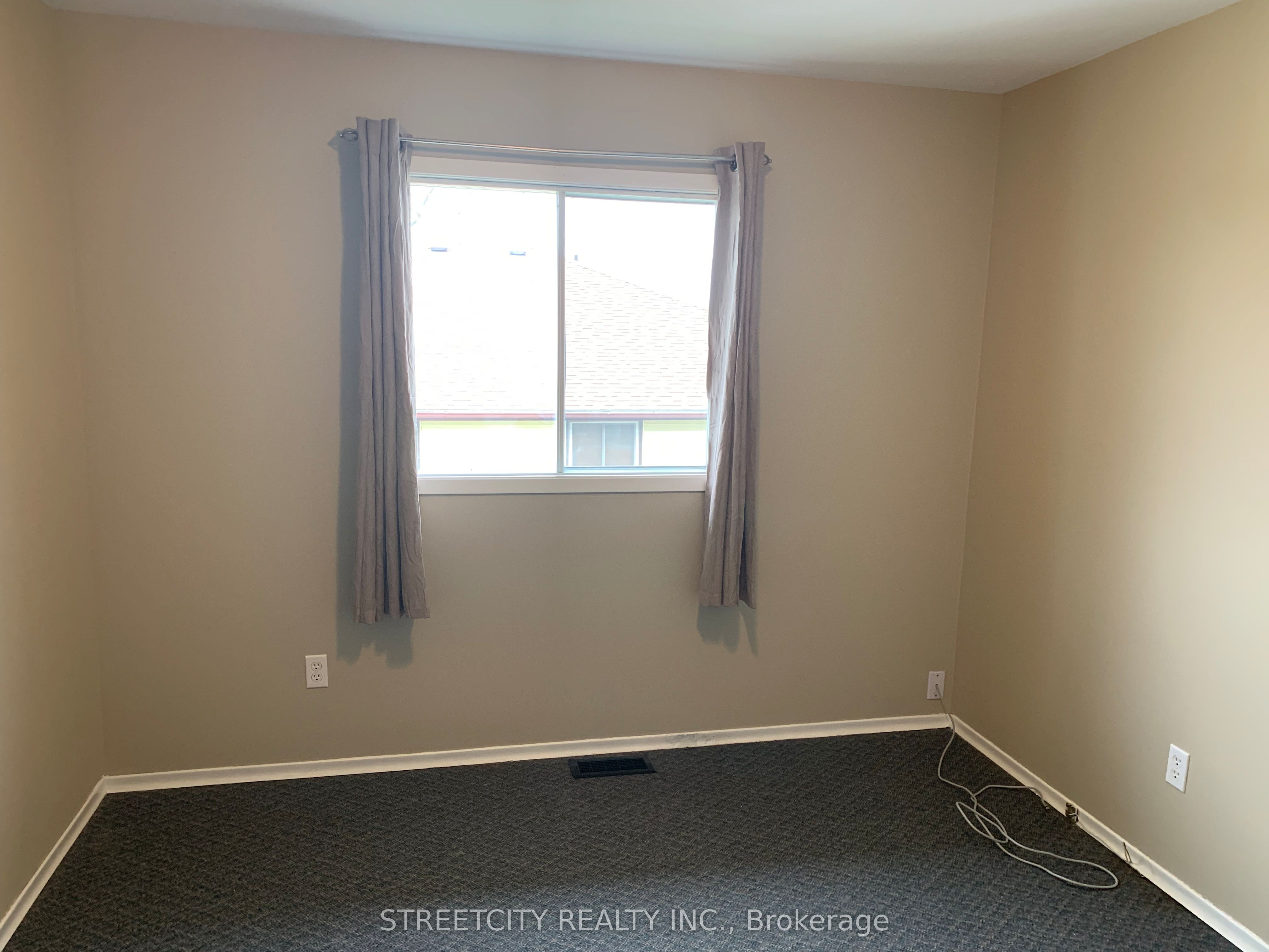 #a - 140 Symes Street Property Photo 17