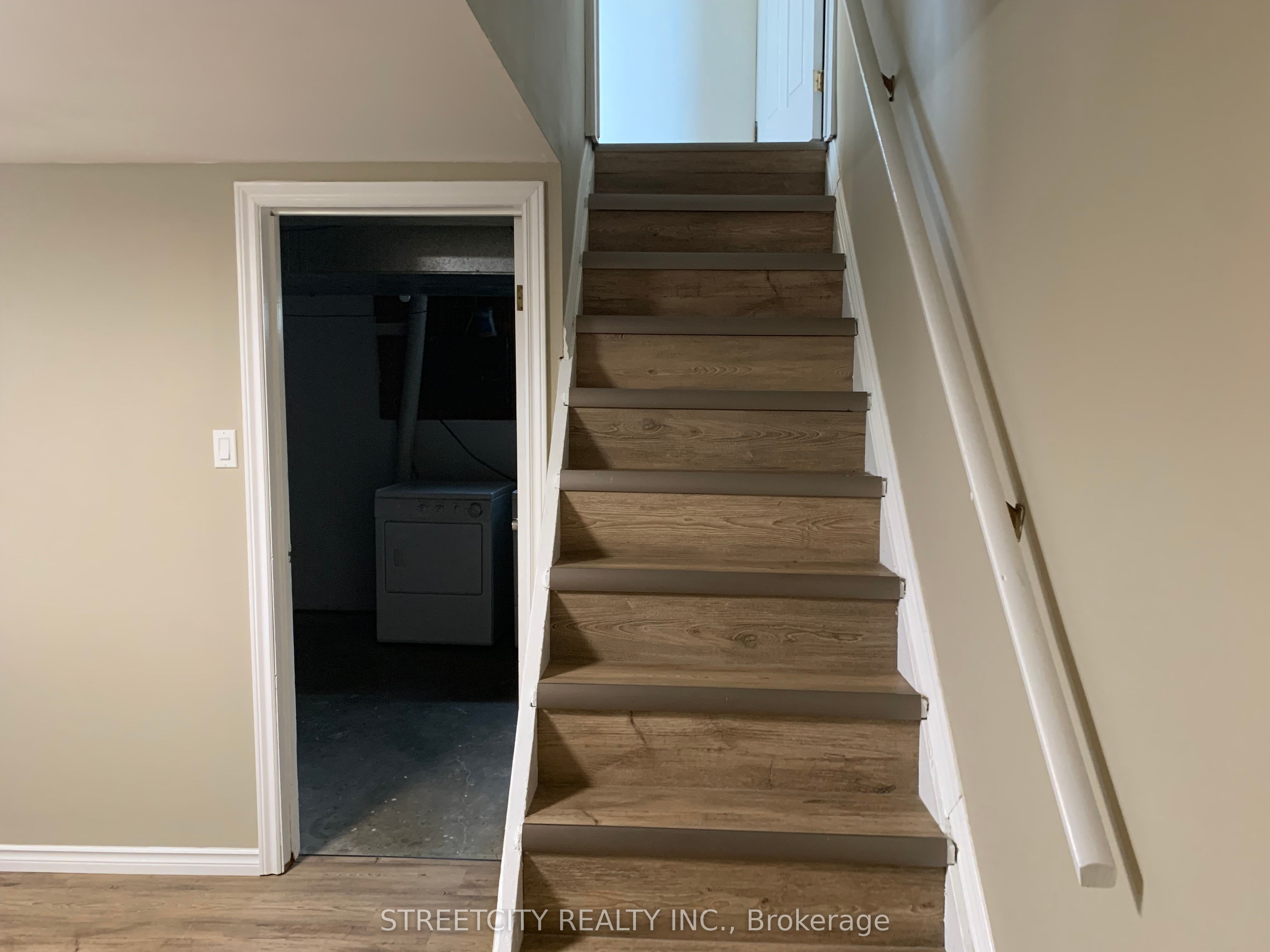 #a - 140 Symes Street Property Photo 24