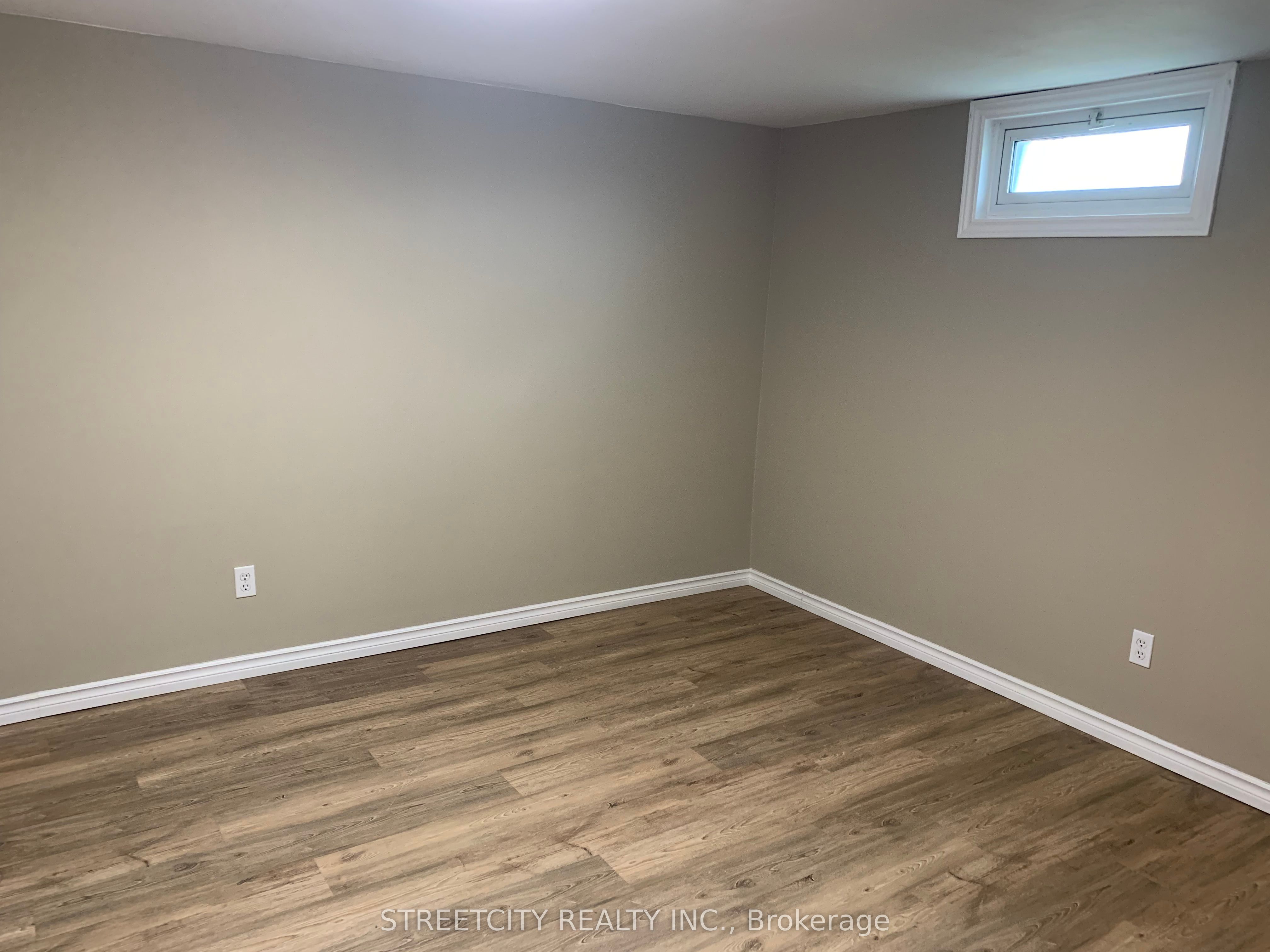 #a - 140 Symes Street Property Photo 25