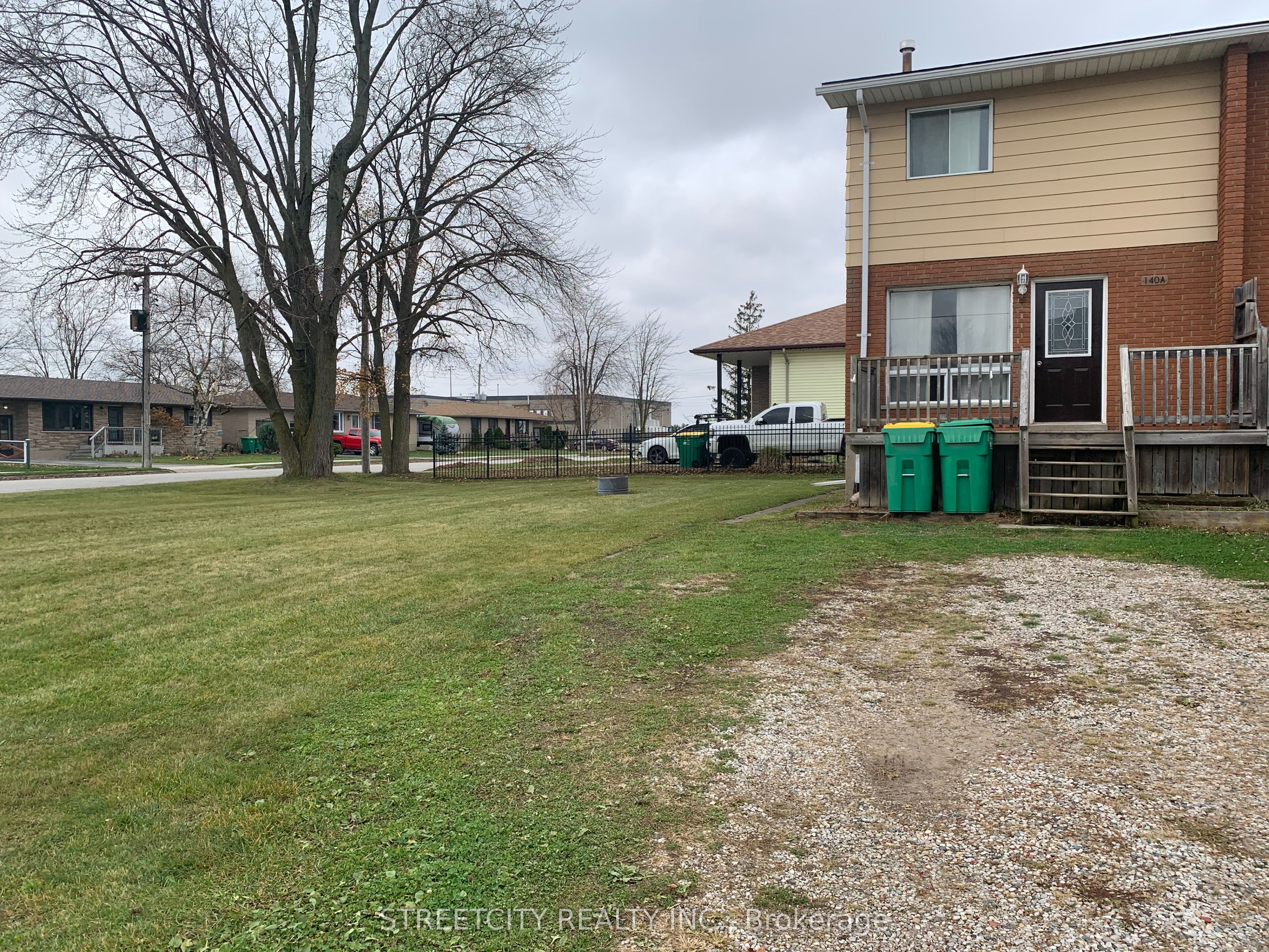 #a - 140 Symes Street Property Photo 32