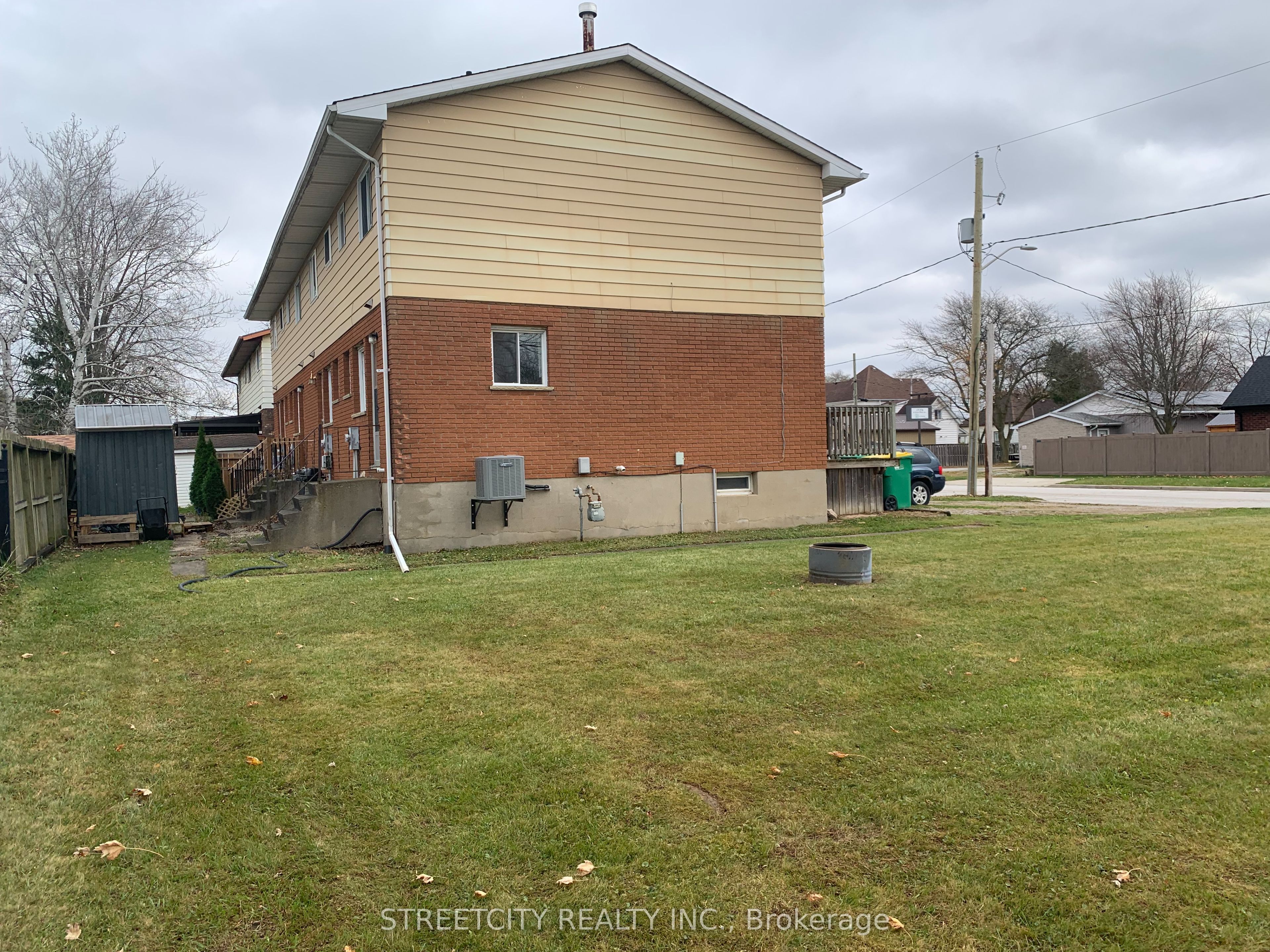 #a - 140 Symes Street Property Photo 33