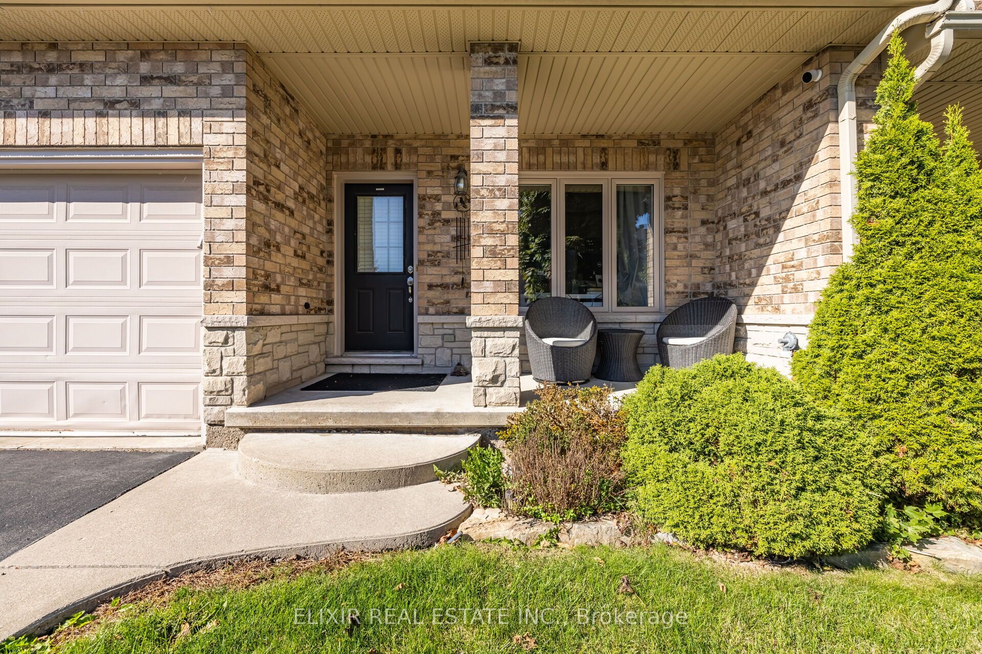 #7 - 310 Southbrook Drive Property Photo 4