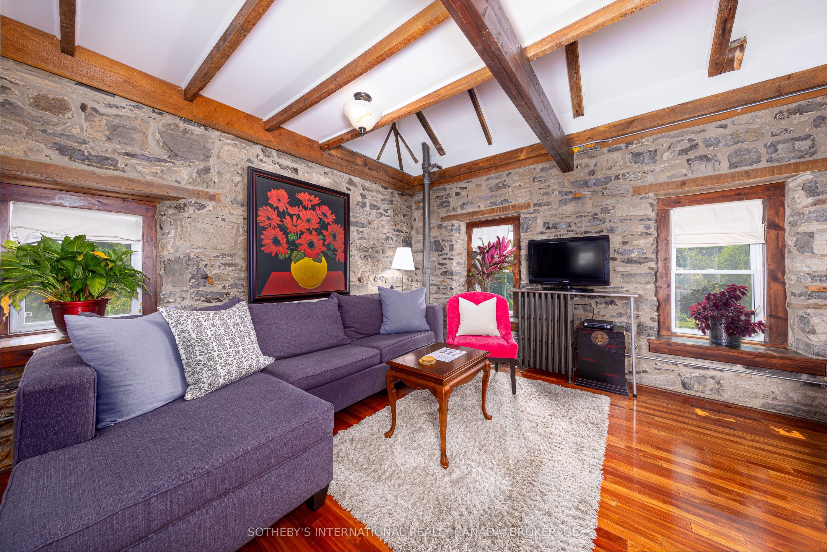 8 Starr Place Property Photo 5