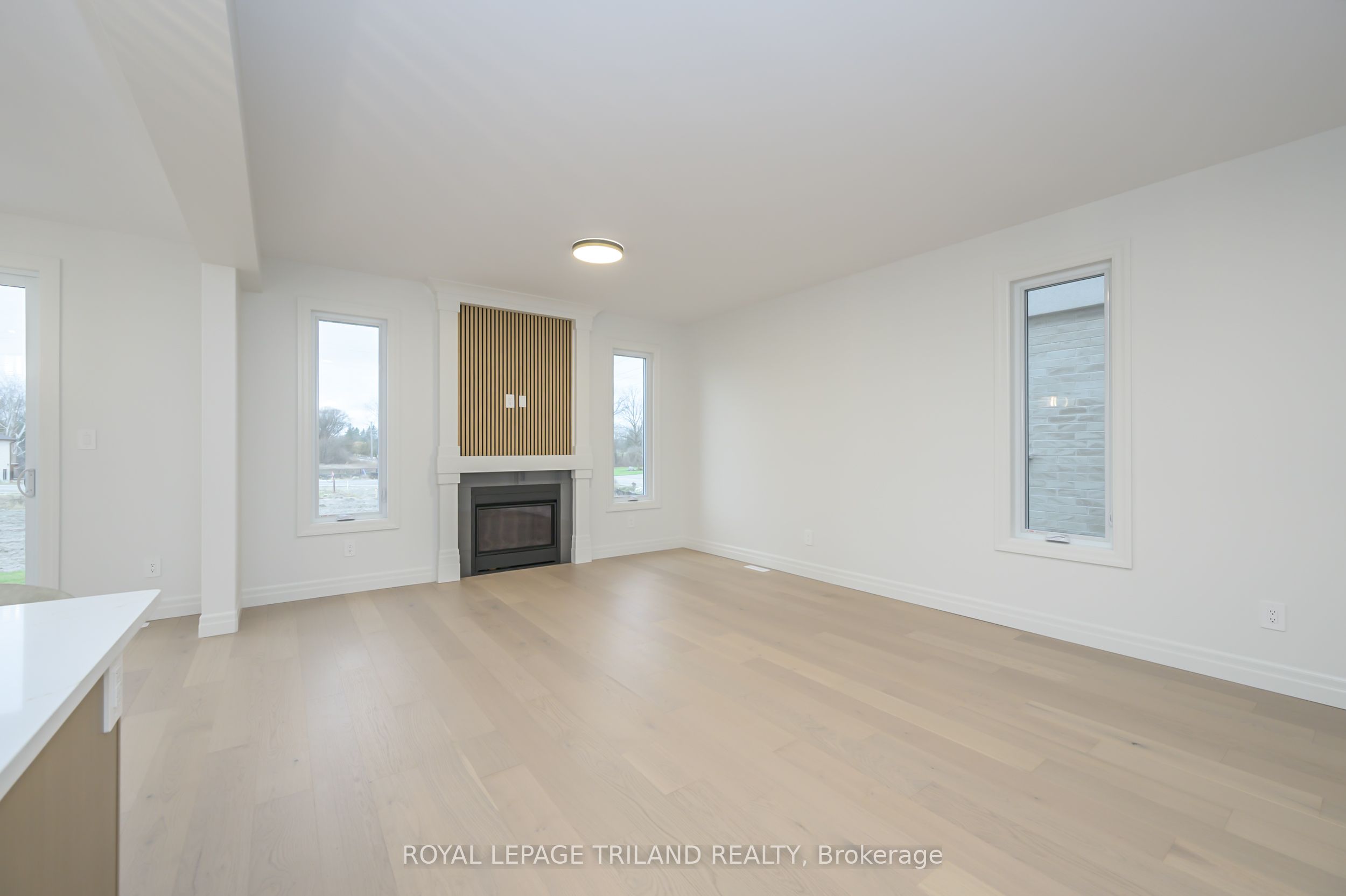 4211 Liberty Crossing Property Photo 6