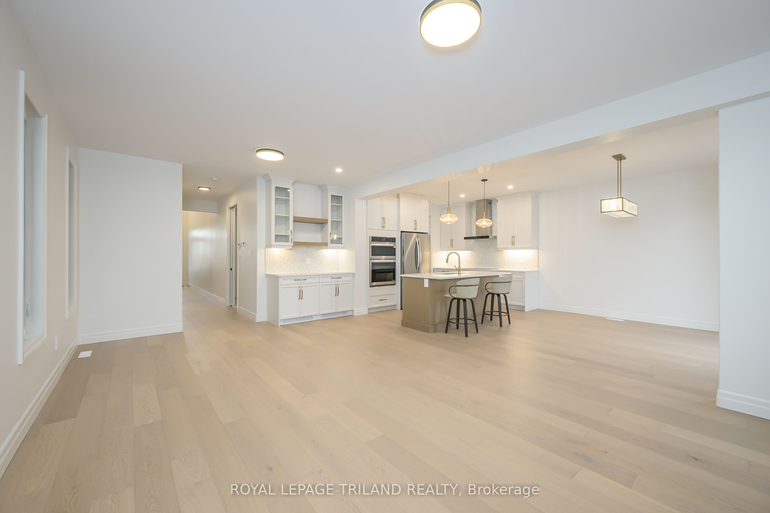 4211 Liberty Crossing Property Photo 8