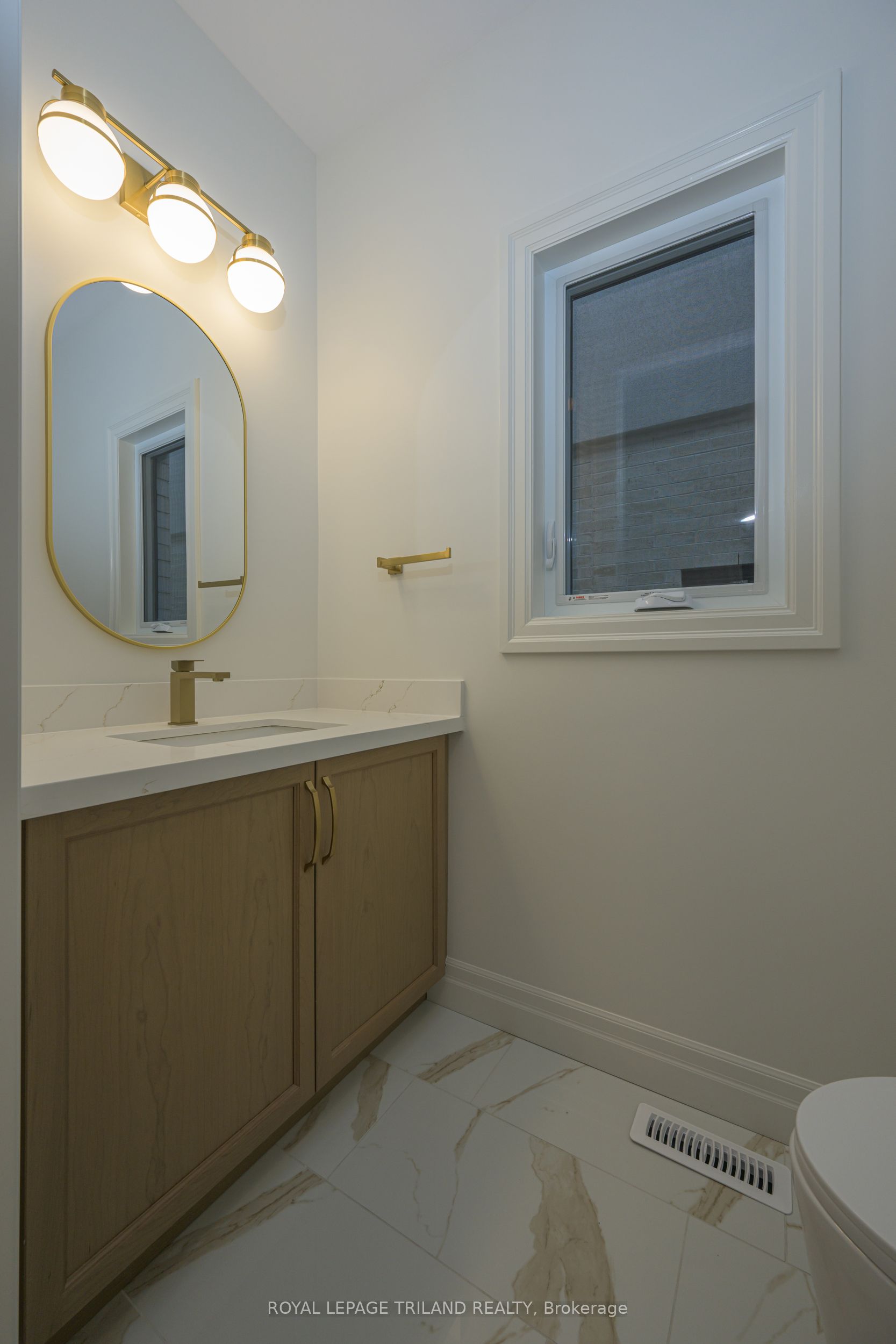 4211 Liberty Crossing Property Photo 16