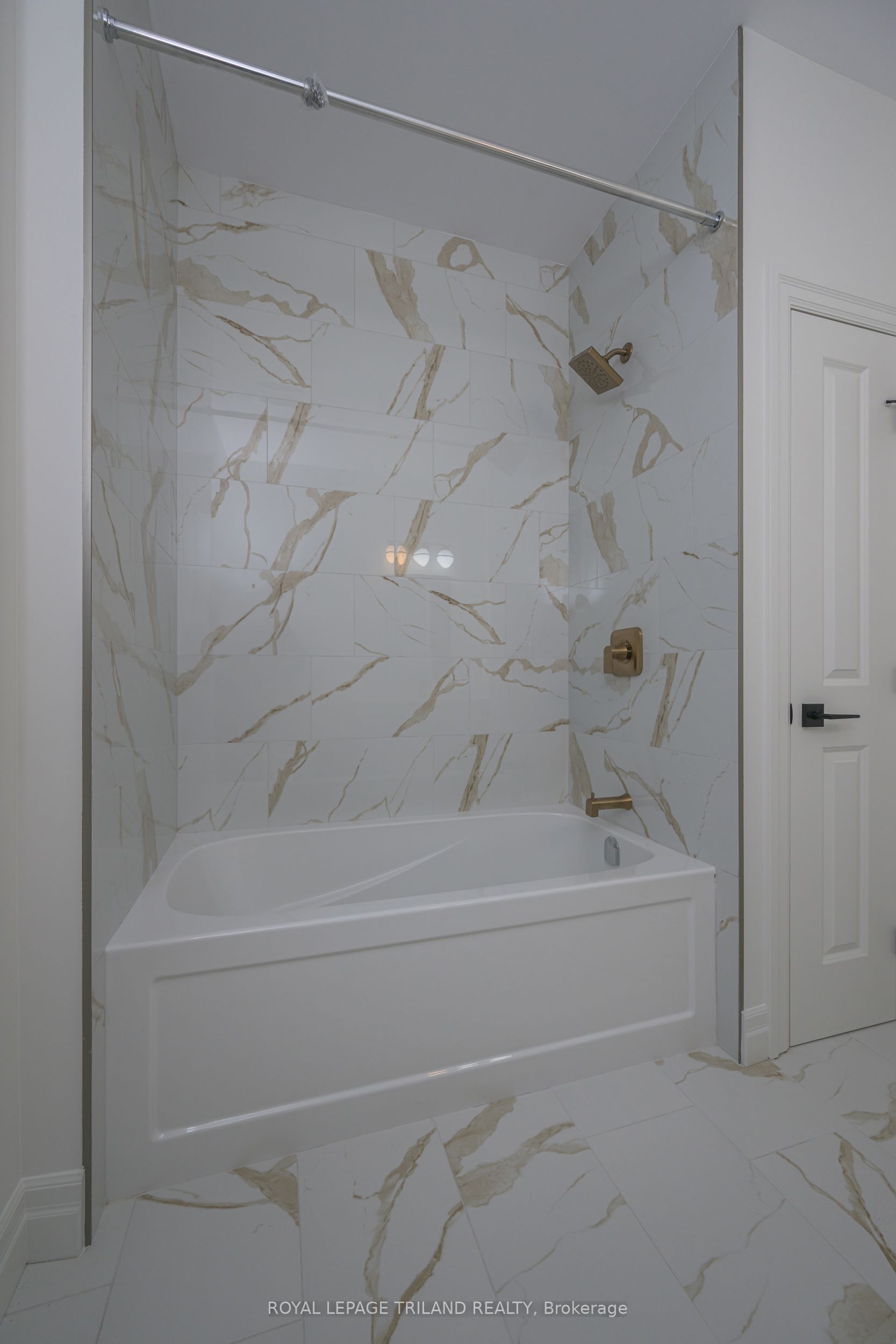 4211 Liberty Crossing Property Photo 26