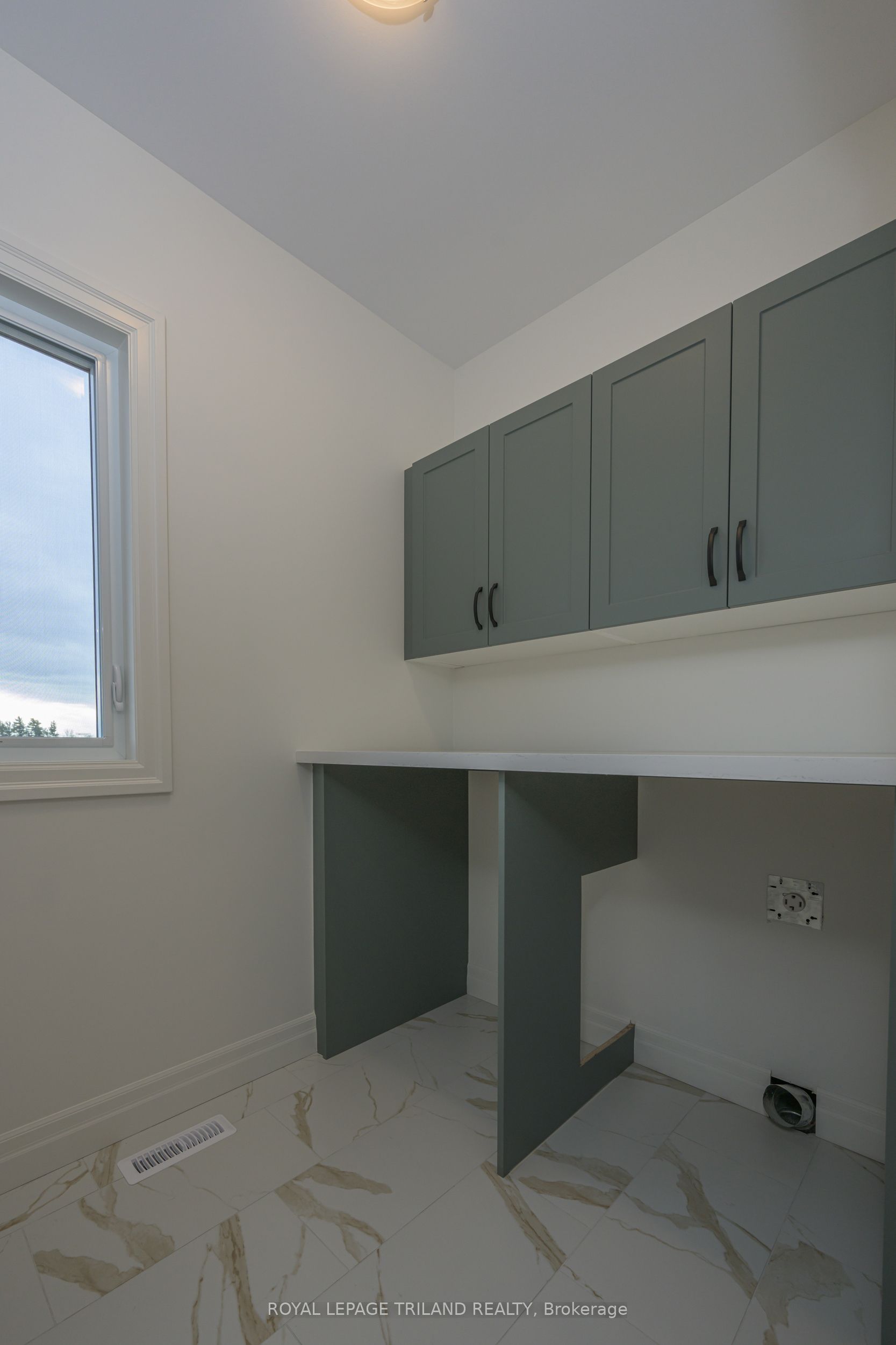 4211 Liberty Crossing Property Photo 31