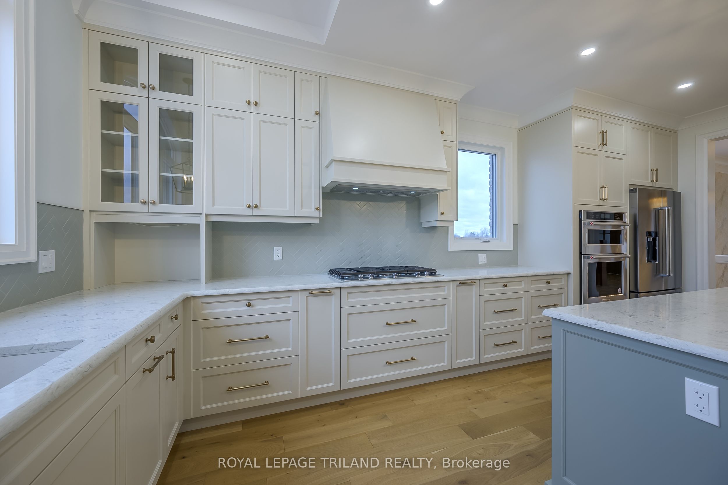 4038 Ayrshire Avenue Property Photo 12