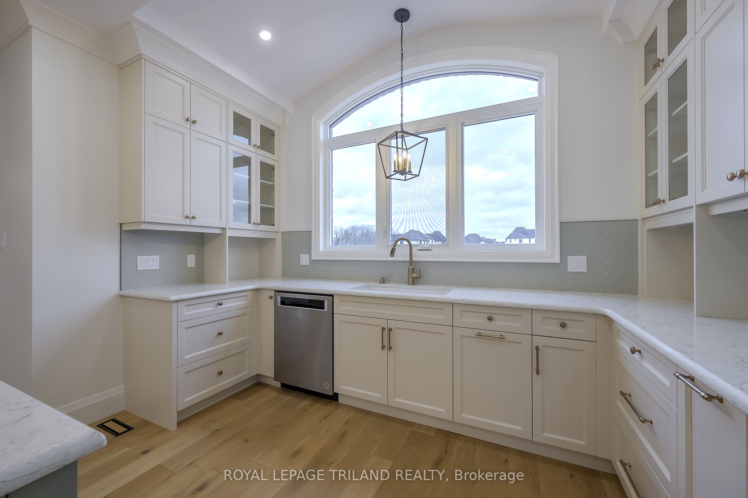 4038 Ayrshire Avenue Property Photo 14