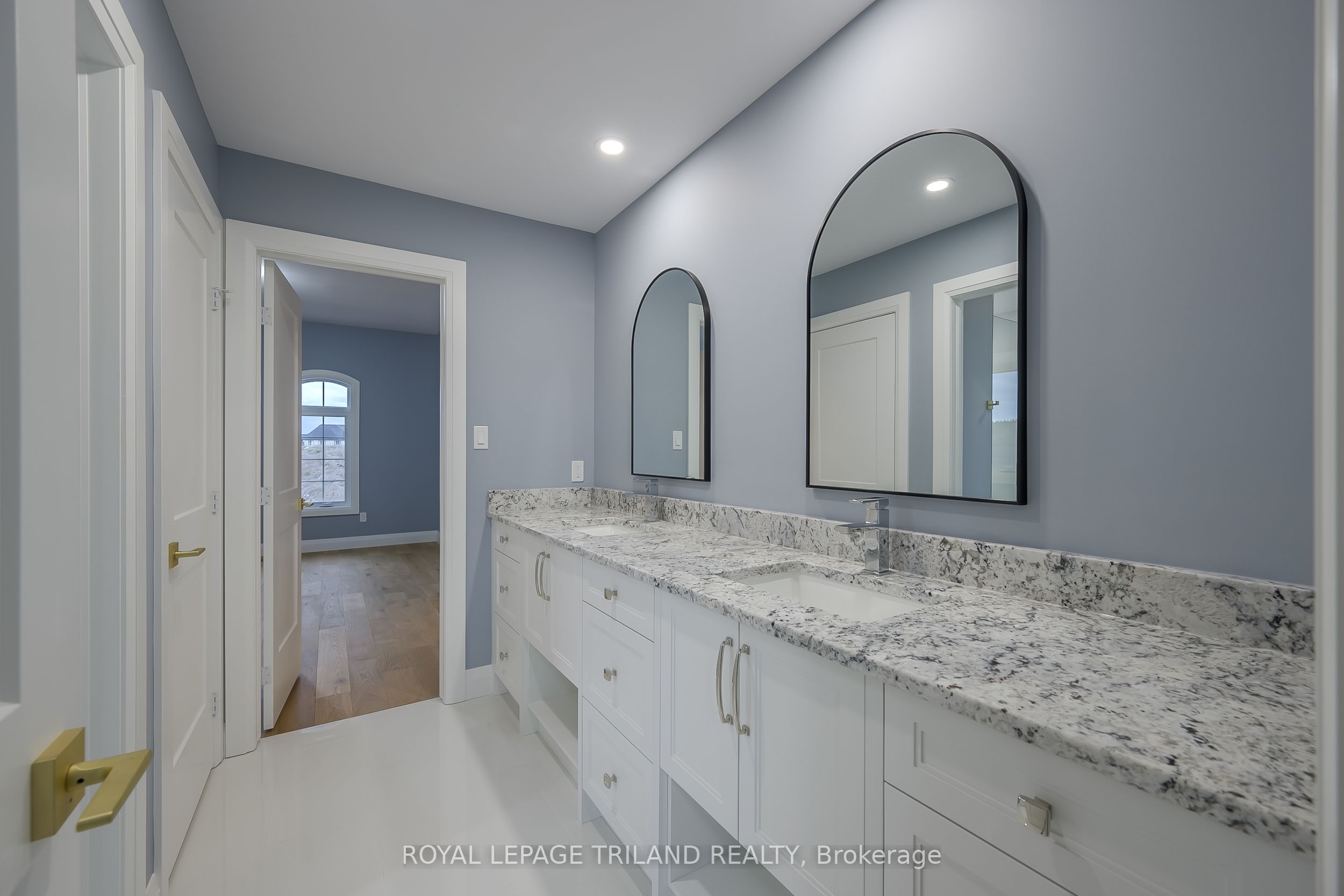 4038 Ayrshire Avenue Property Photo 24