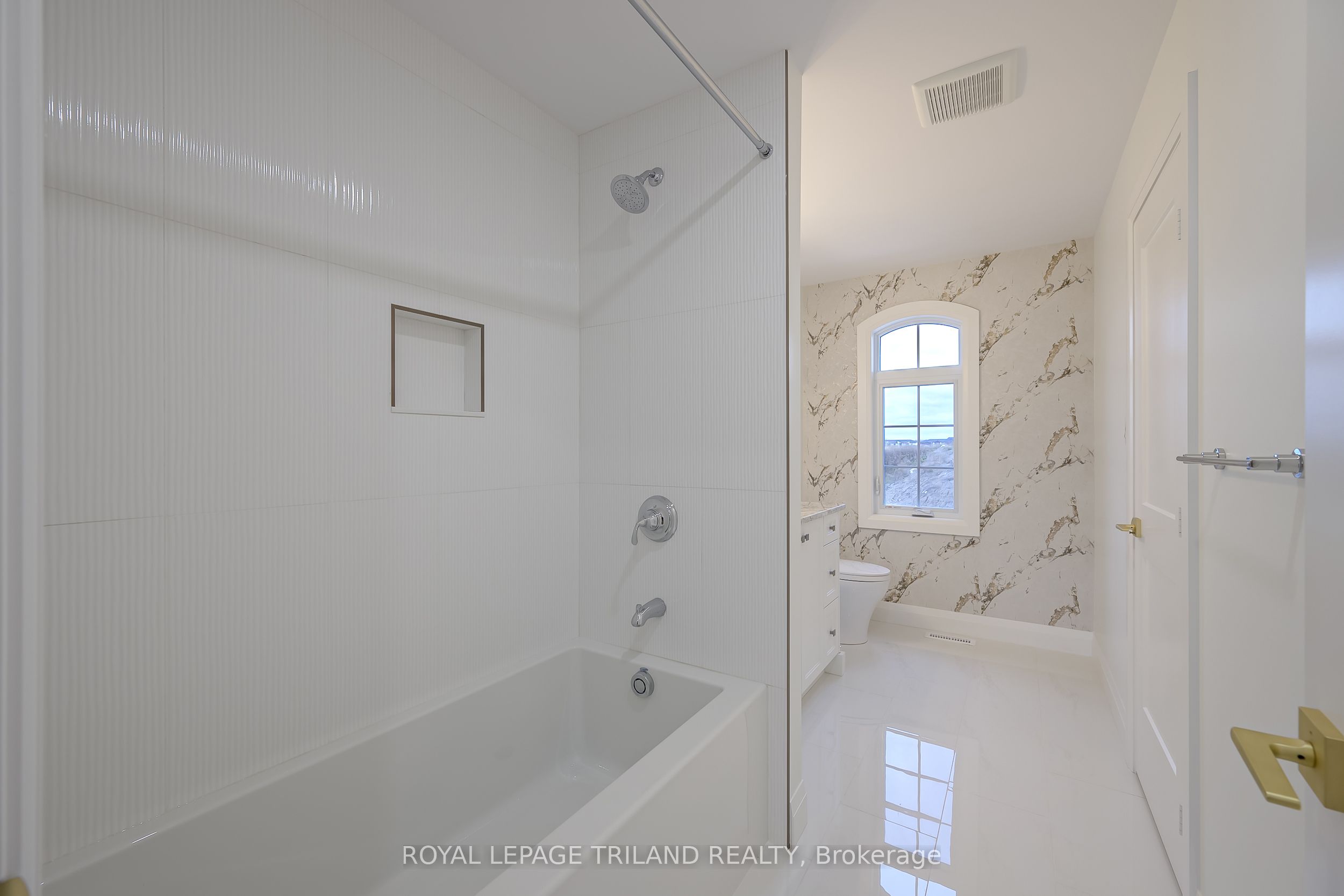 4038 Ayrshire Avenue Property Photo 27
