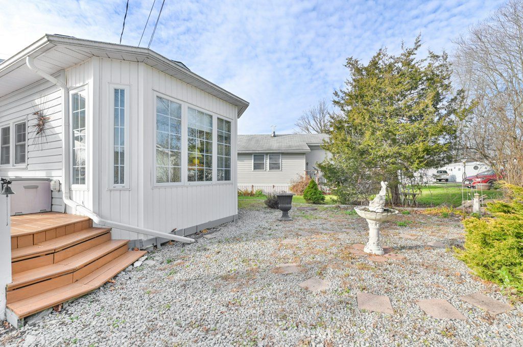 30 Kenneth Boulevard Property Photo 27
