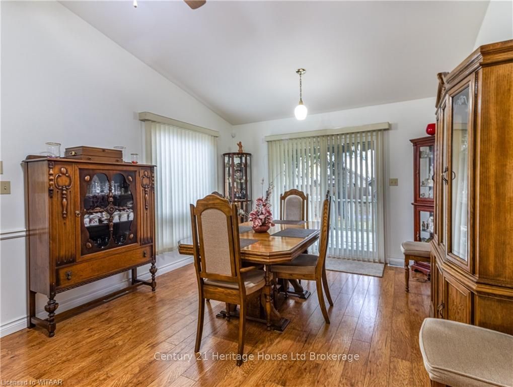 15 Clear Valley Drive Property Photo 6