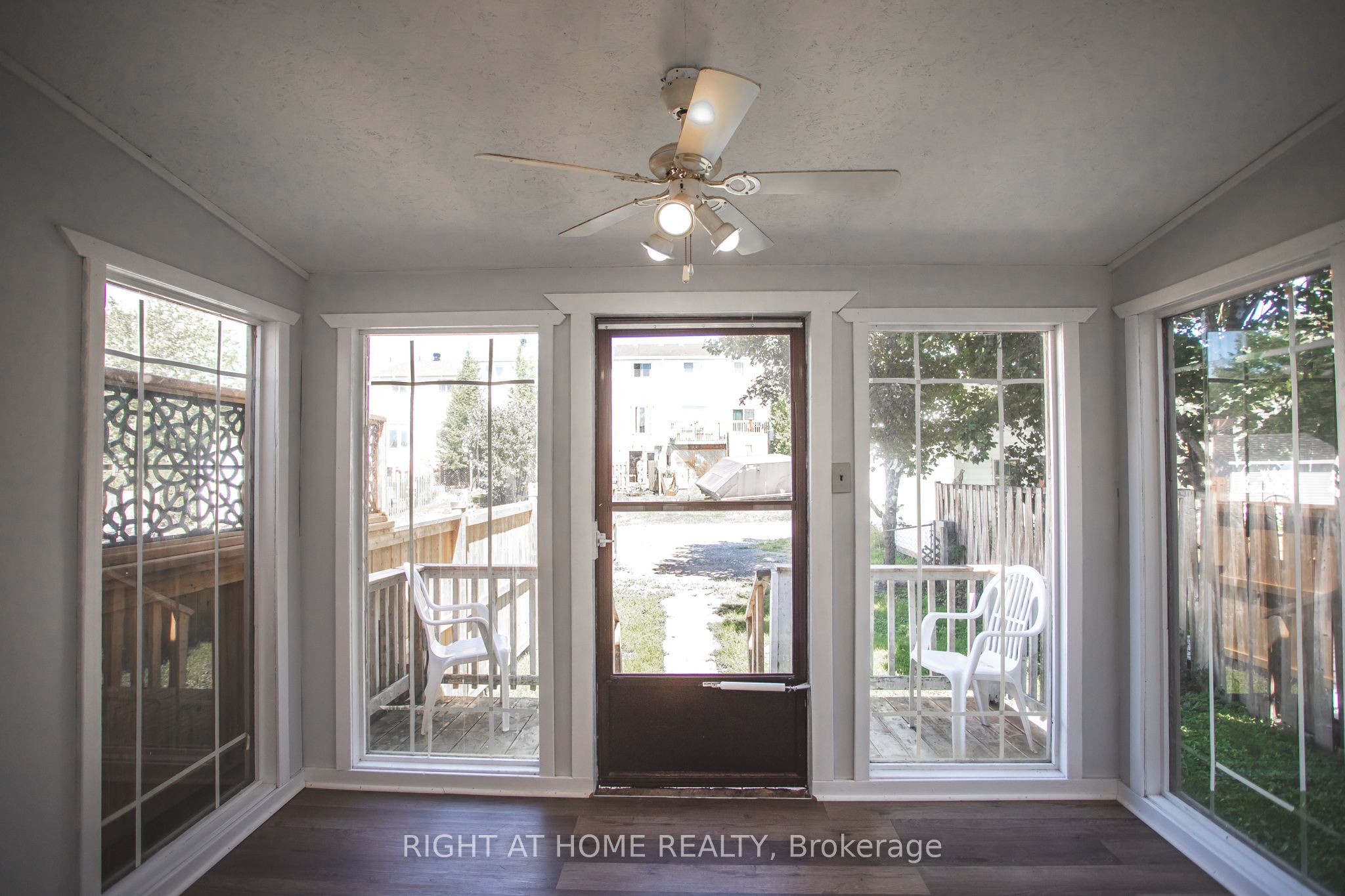 92 Farquhar Place Property Photo 12