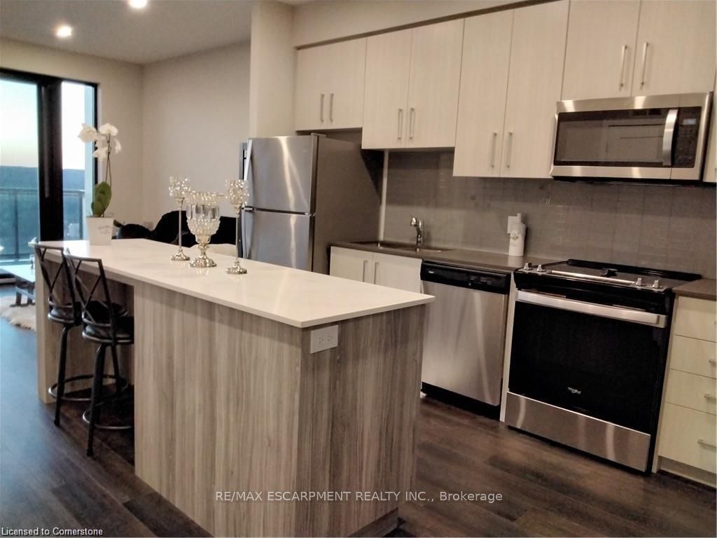 #2304 - 15 Queen Street Property Photo 11