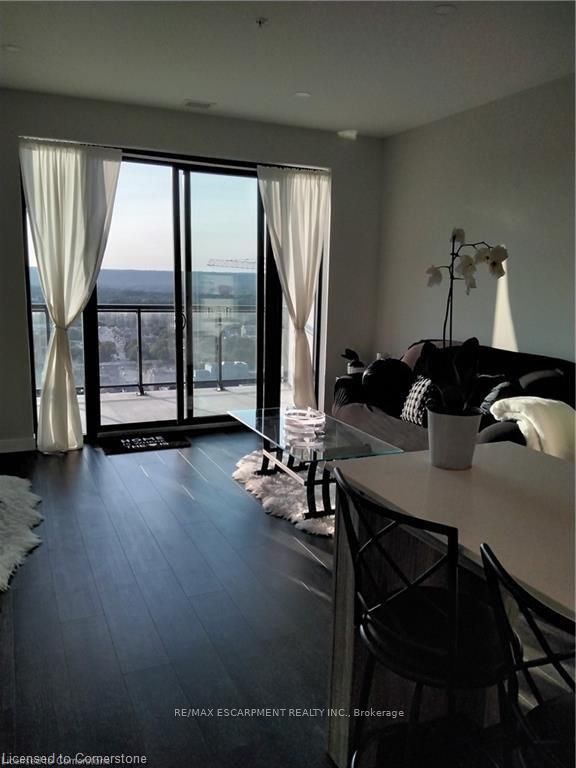 #2304 - 15 Queen Street Property Photo 13
