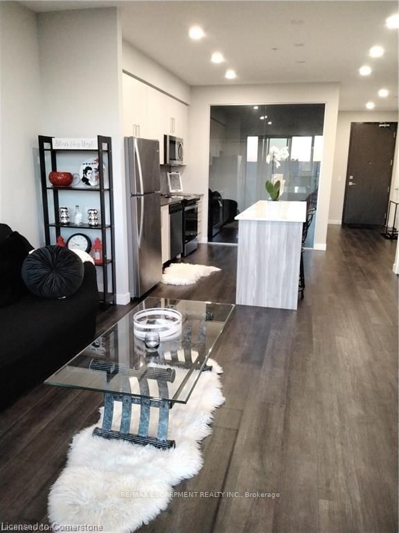 #2304 - 15 Queen Street Property Photo 16