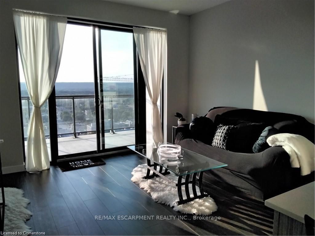 #2304 - 15 Queen Street Property Photo 18