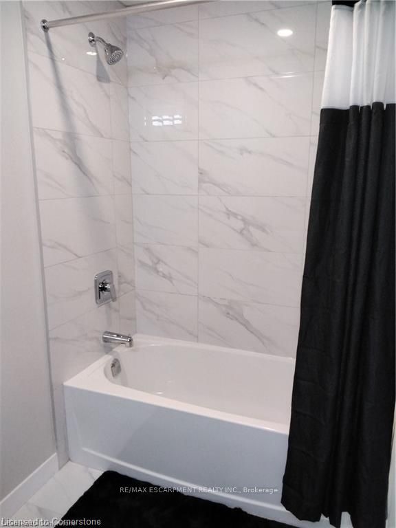 #2304 - 15 Queen Street Property Photo 21
