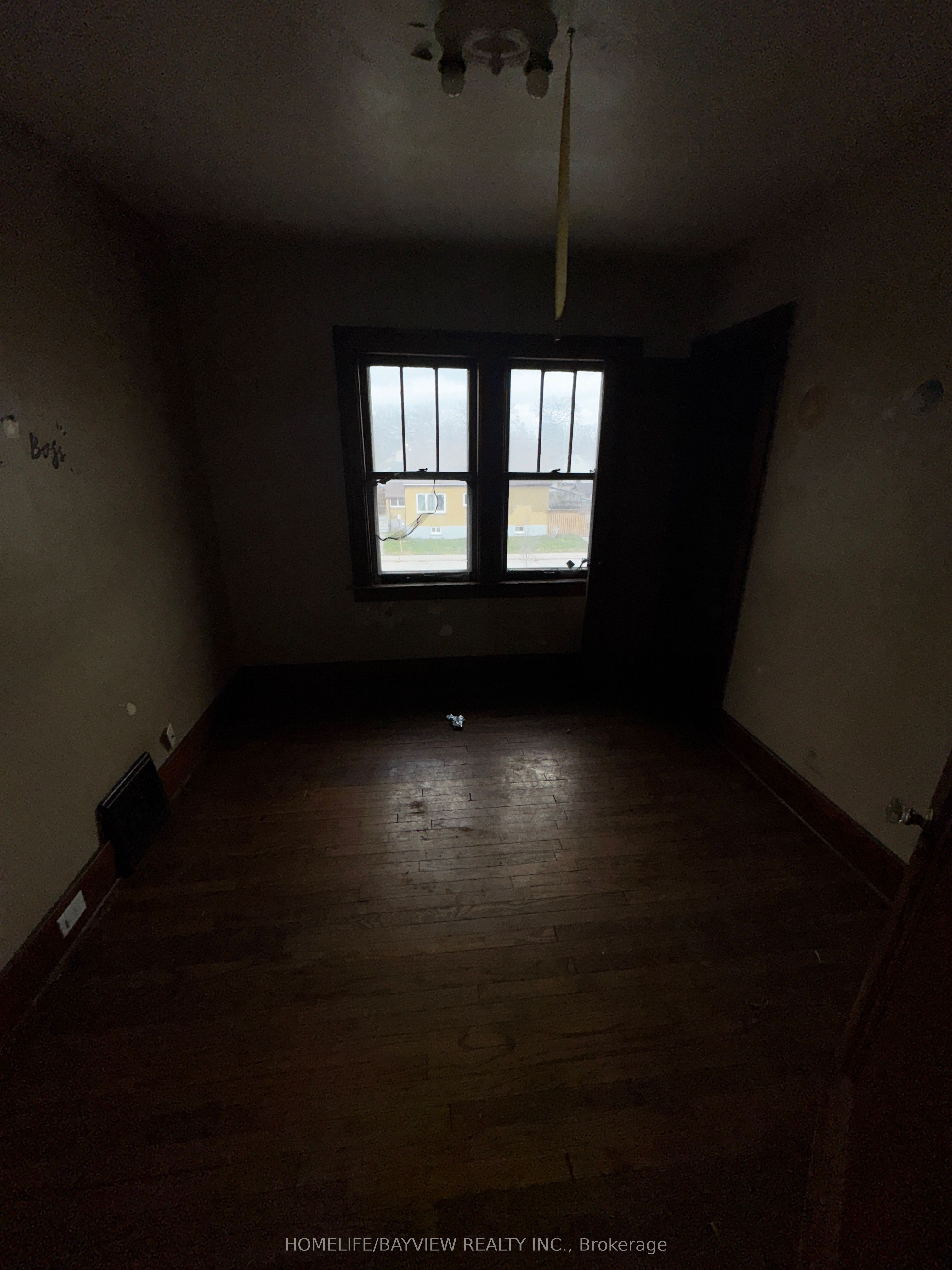 589 Giles Boulevard Property Photo 15