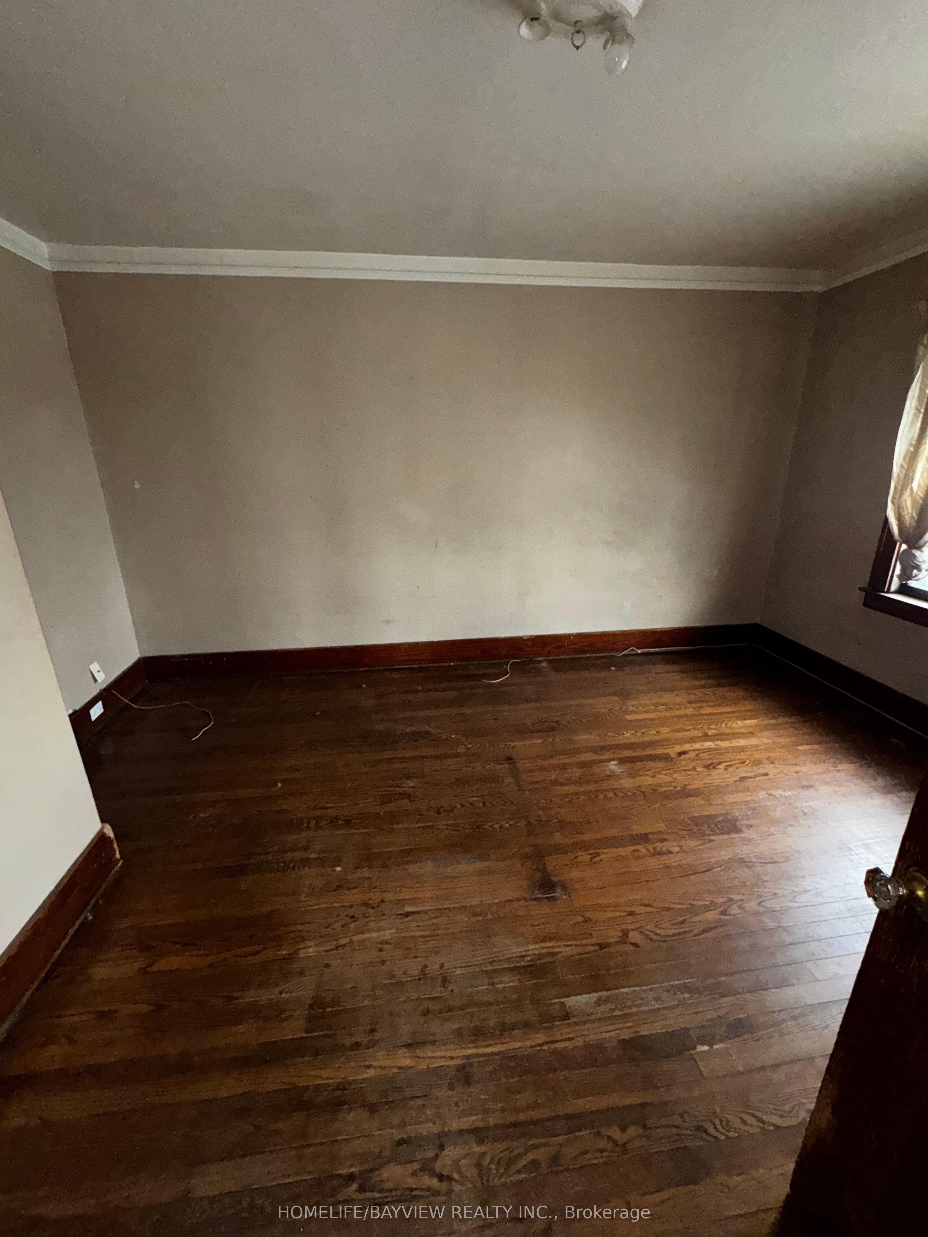 589 Giles Boulevard Property Photo 18