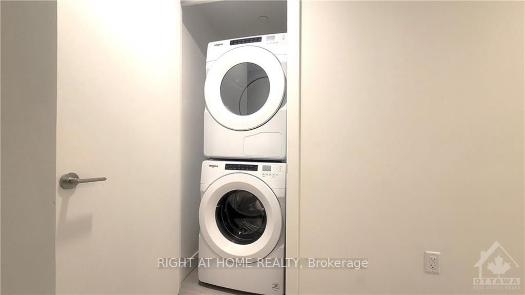 #606 - 10 James Street Property Photo 10