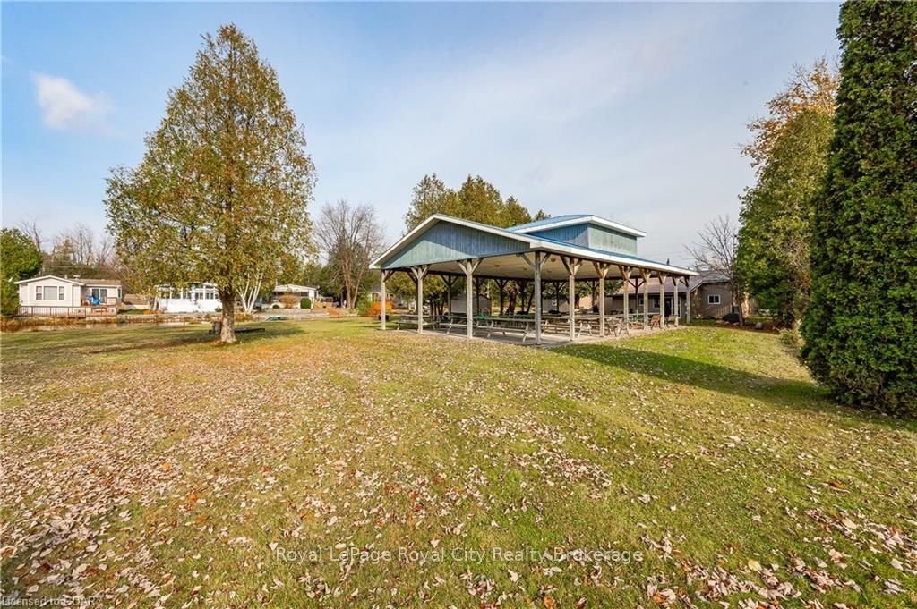 12 Bush Lane Property Photo 35