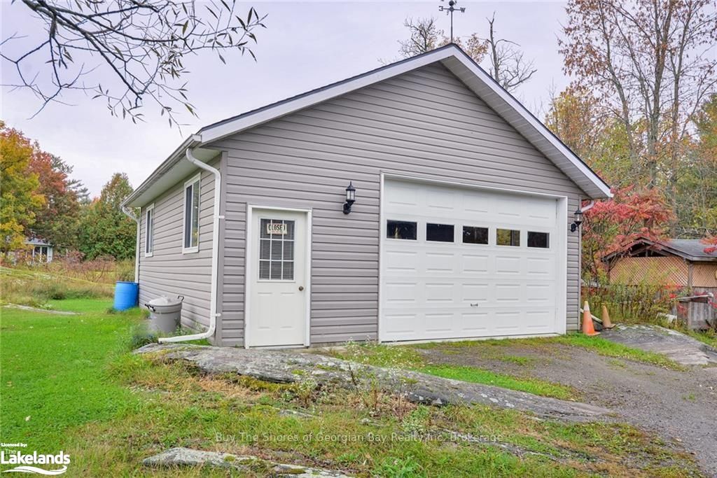 659 Honey Harbour Road Property Photo 2