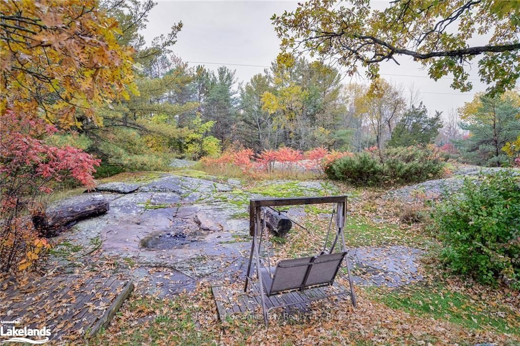659 Honey Harbour Road Property Photo 3