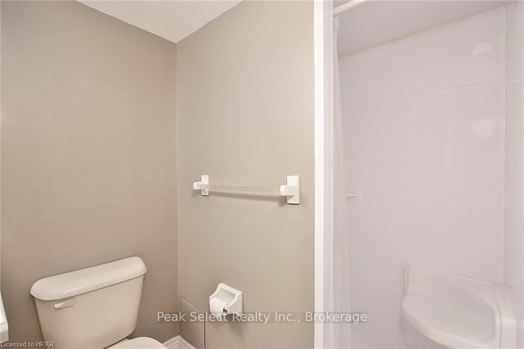 #104 - 22 St. Andrew Street Property Photo 11