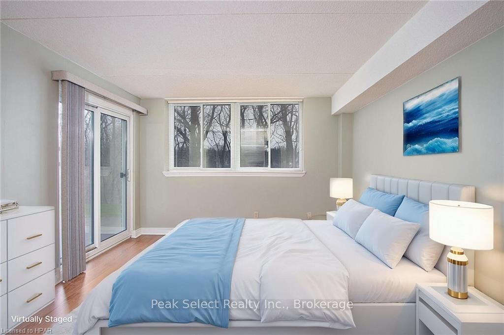#104 - 22 St. Andrew Street Property Photo 12