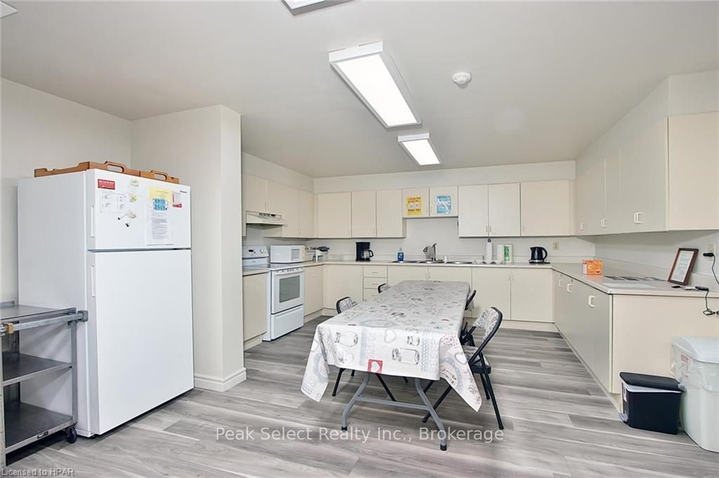 #104 - 22 St. Andrew Street Property Photo 21